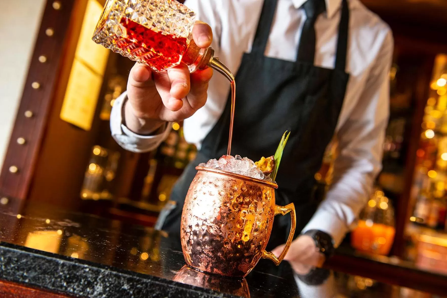 Drinks in Les Trésoms Lake and Spa Resort