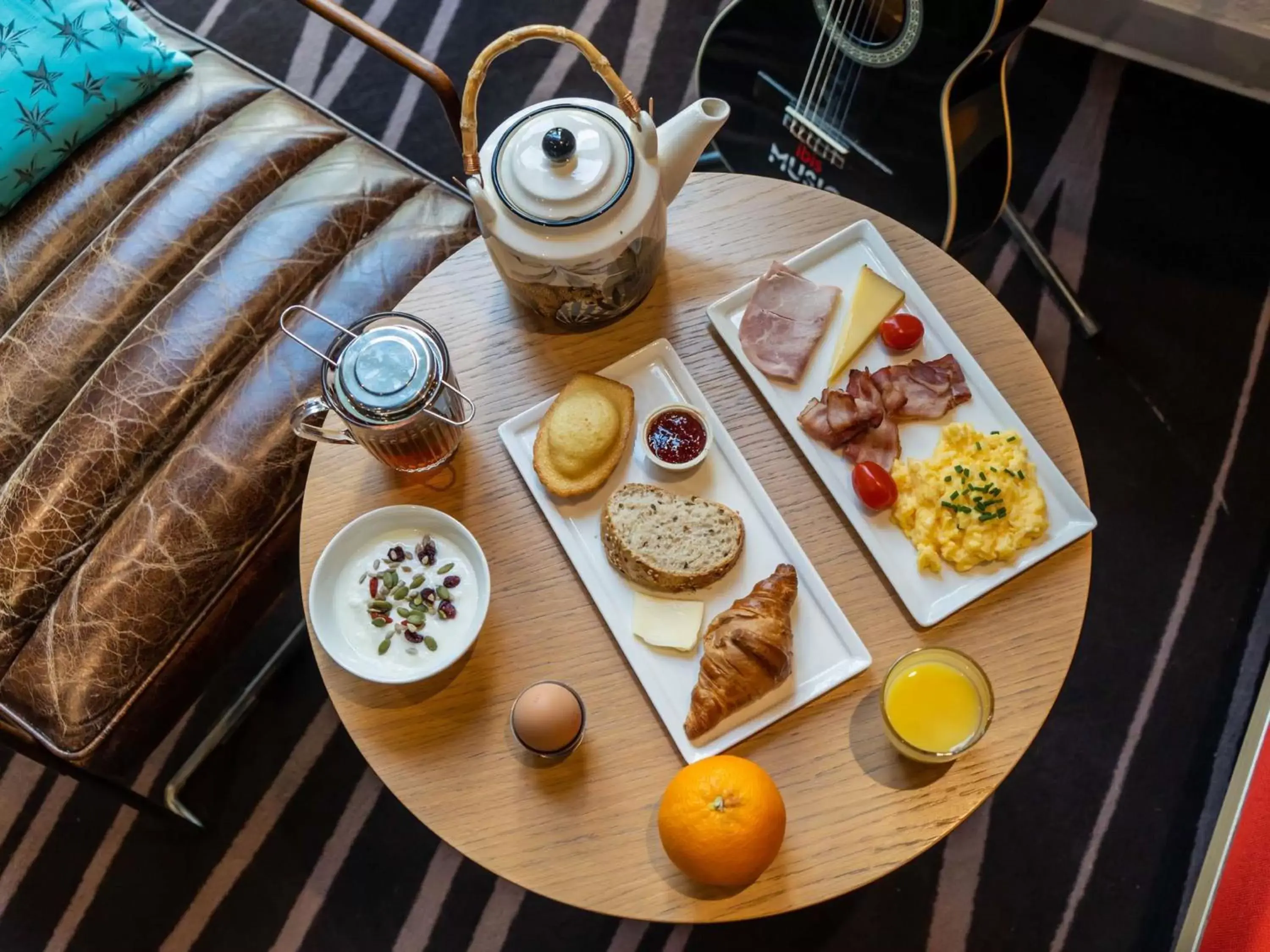 Breakfast in Greet Hotel Evreux Centre by Accor