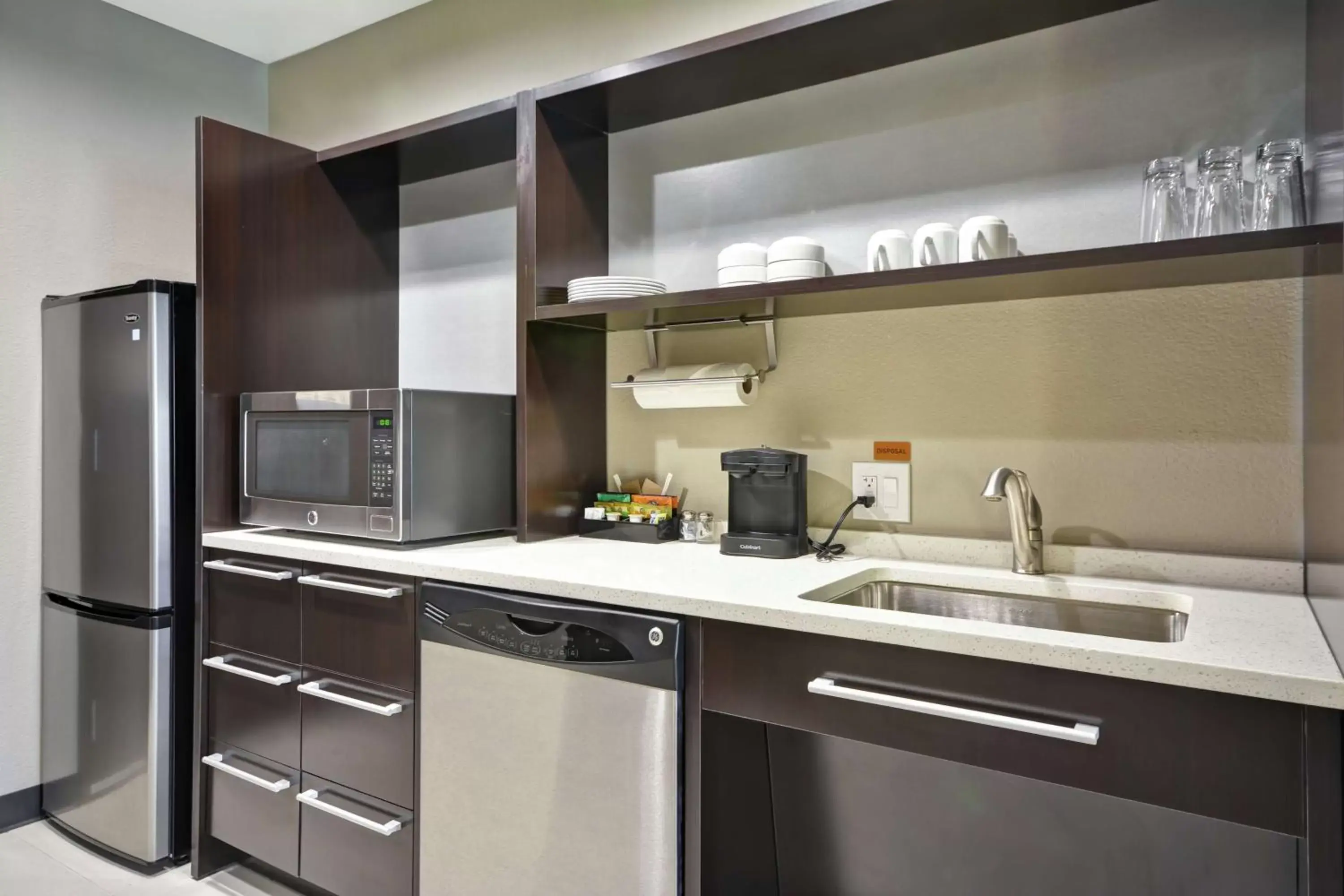 Kitchen or kitchenette, Kitchen/Kitchenette in Home2 Suites by Hilton Stow Akron