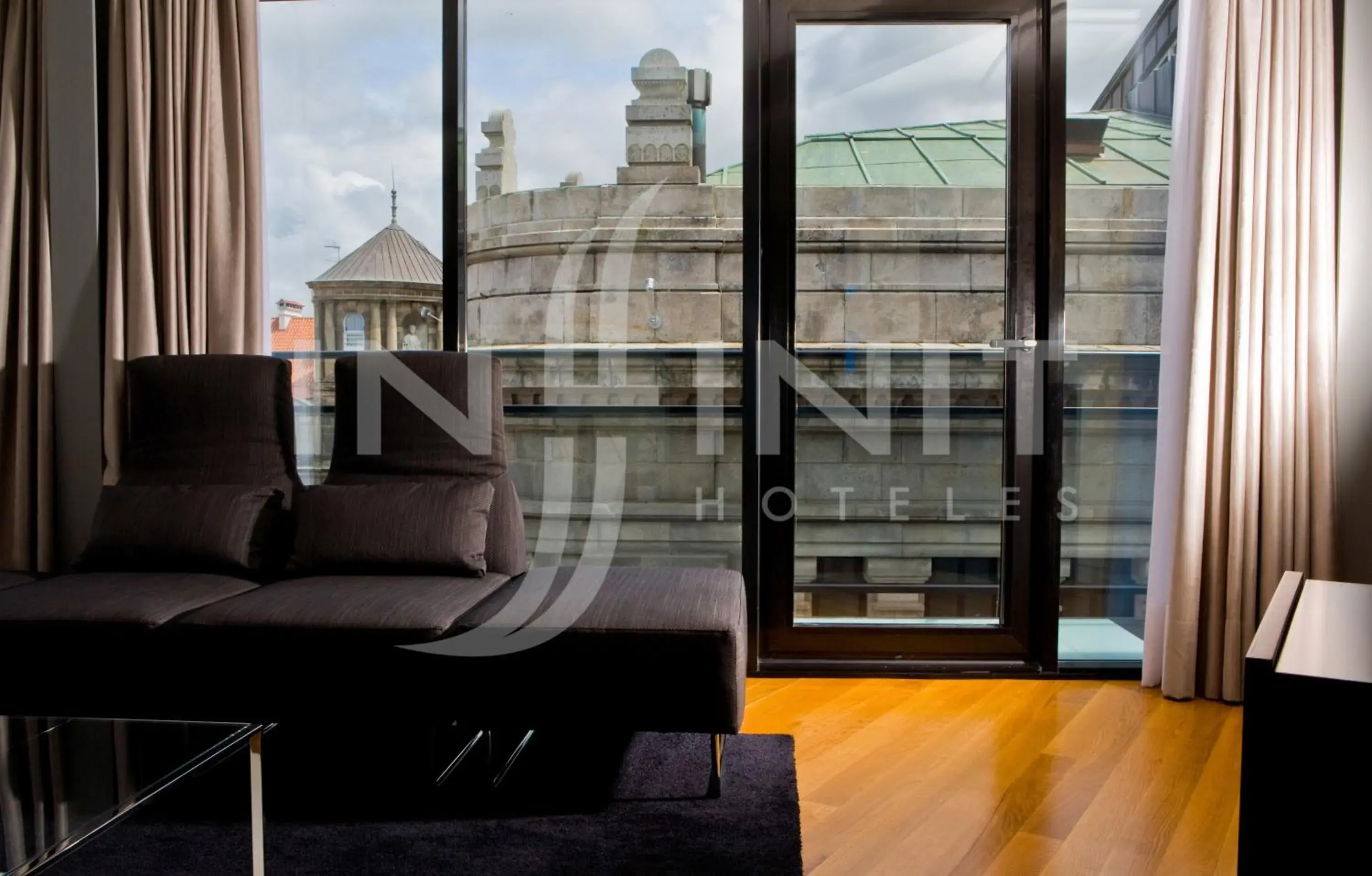 View (from property/room), Seating Area in Hotel Inffinit