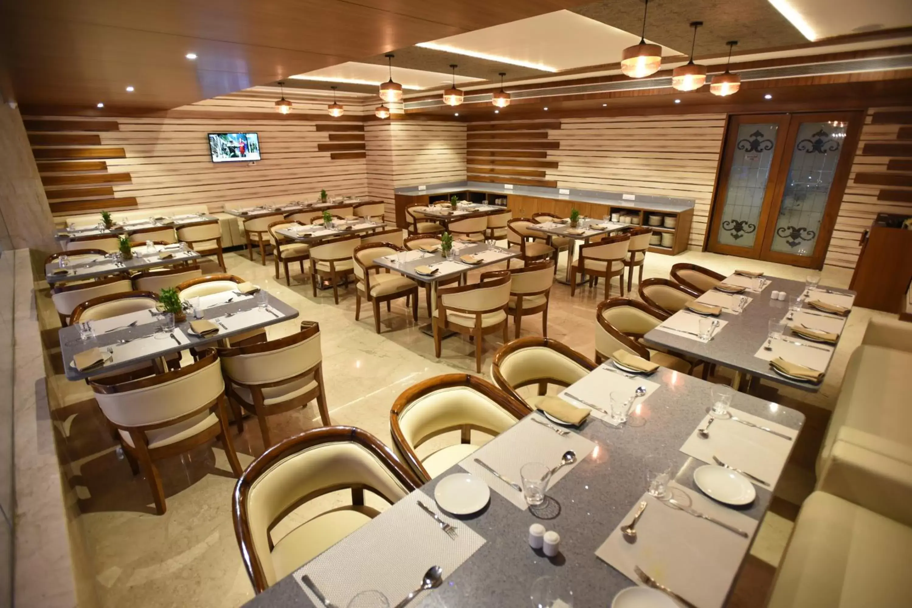 Restaurant/places to eat in Hotel Grand Rajputana Restaurant/places to eat in Hotel Grand Rajputana