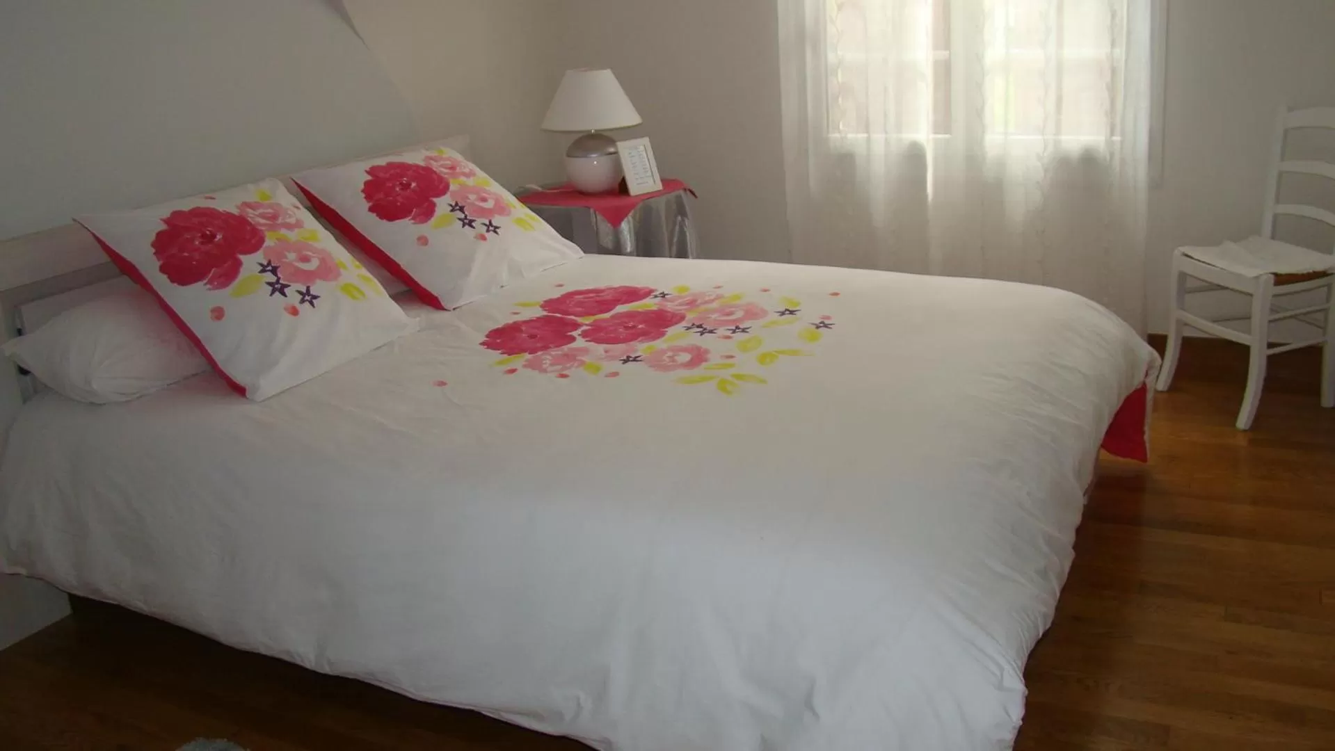 Bed in Chambres d'hôtes Le Bignon dans les Alpes Mancelles