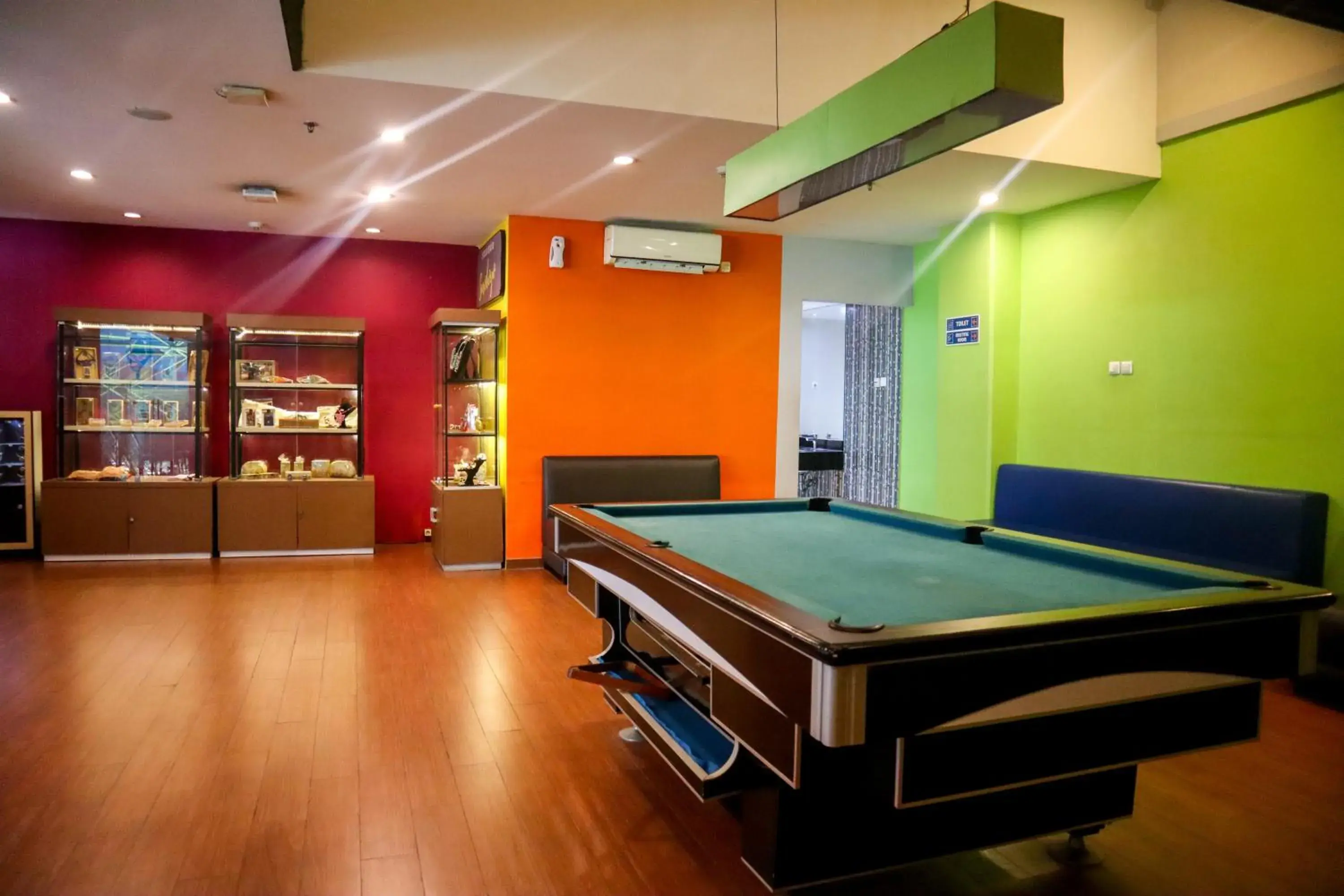 Area and facilities, Billiards in Ibis Budget Surabaya Airport