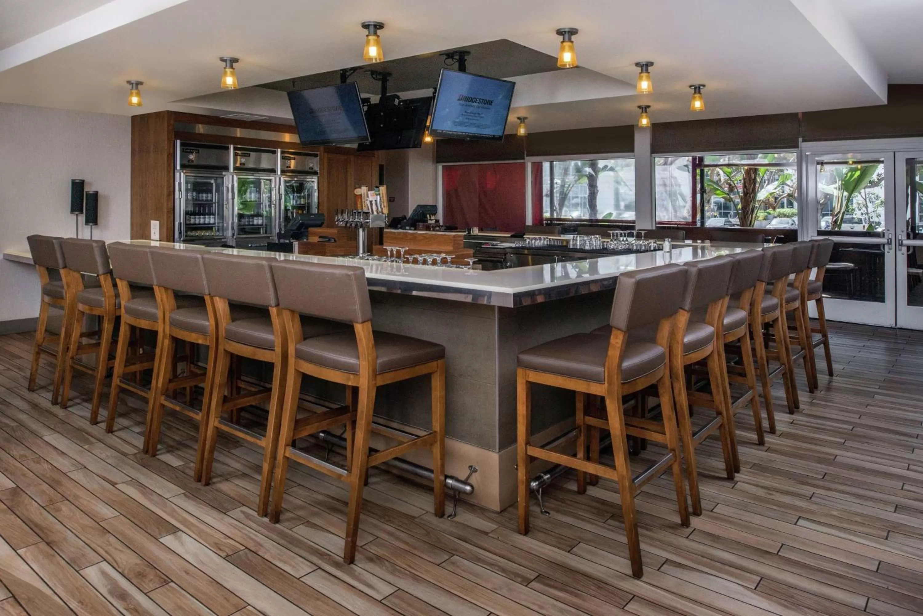 Restaurant/places to eat in DoubleTree by Hilton LAX - El Segundo