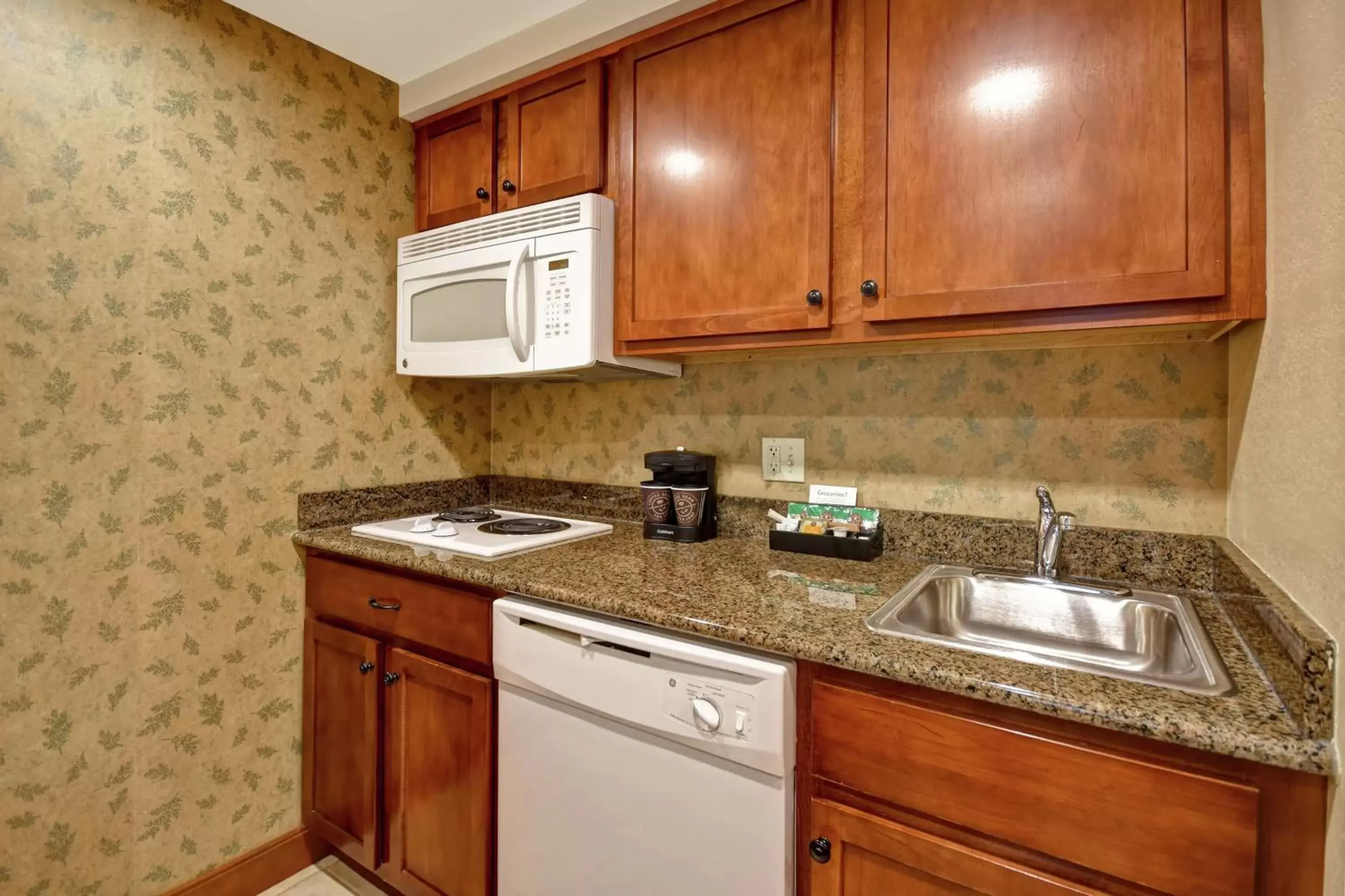 Kitchen or kitchenette, Kitchen/Kitchenette in Homewood Suites by Hilton Lancaster