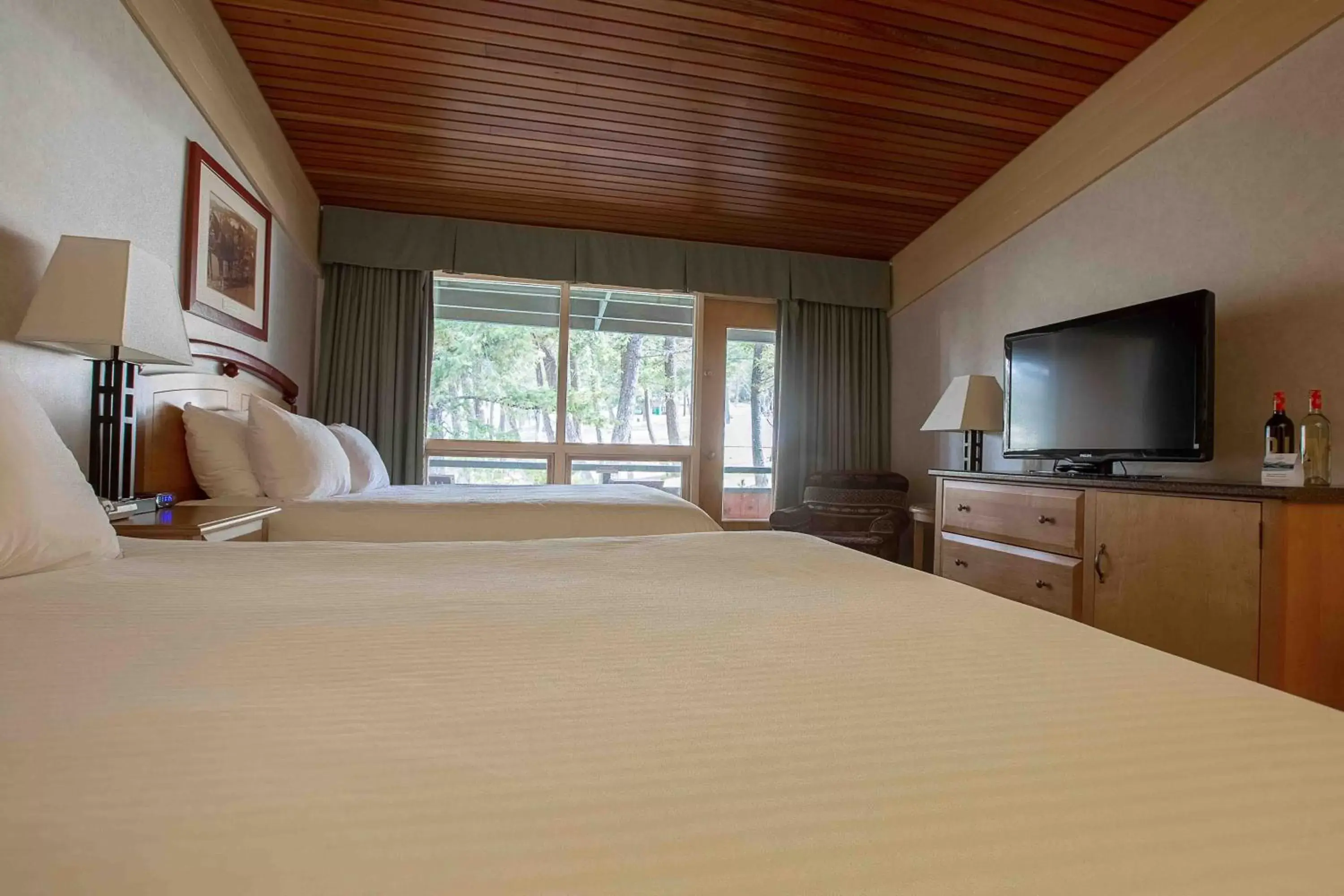 Bed in Fairmont Hot Springs Resort