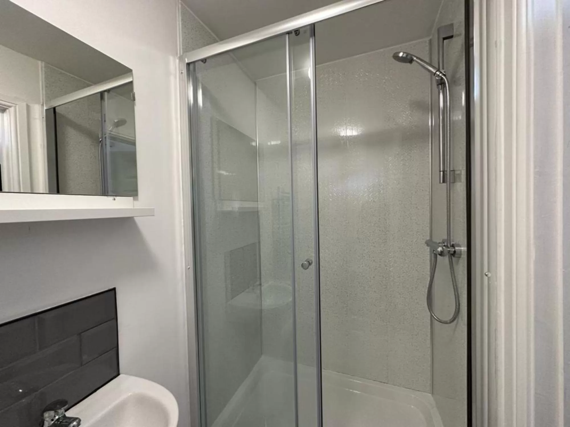 Bathroom in The Fishpond - Premier Nottingham Studios