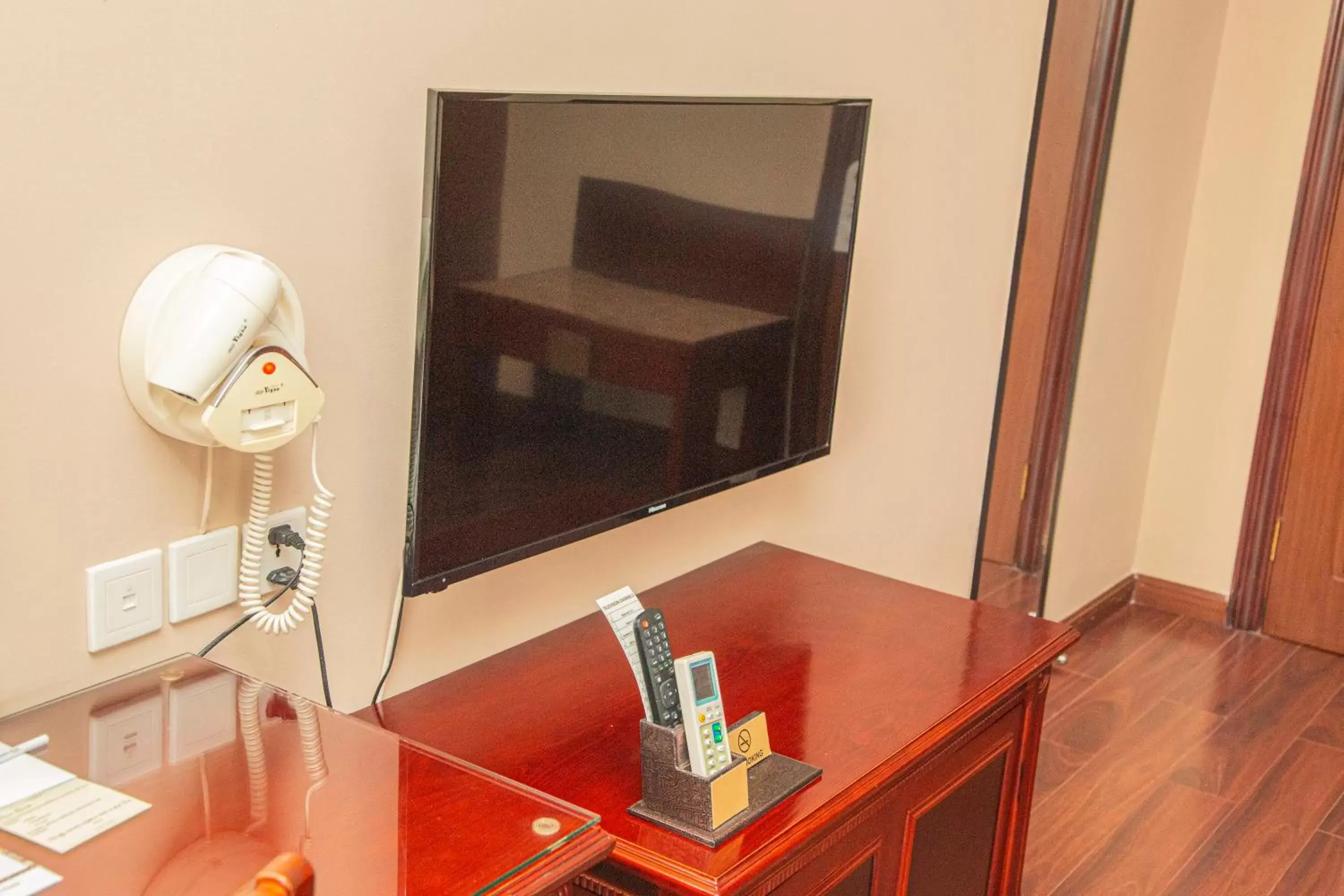 TV and multimedia, TV/Entertainment Center in Best Western Plus Lusaka Hotel