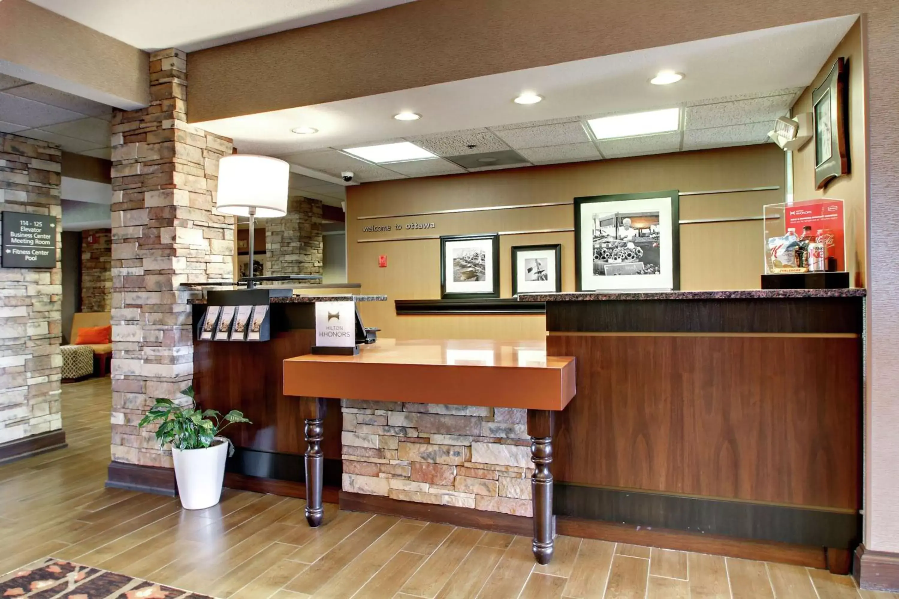 Lobby or reception, Lobby/Reception in Hampton Inn Ottawa - Starved Rock Area