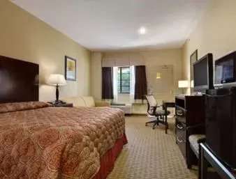 King Room with Bath Tub - Mobility/Hearing Accessible - Non-Smoking in Super 8 by Wyndham Stephenville