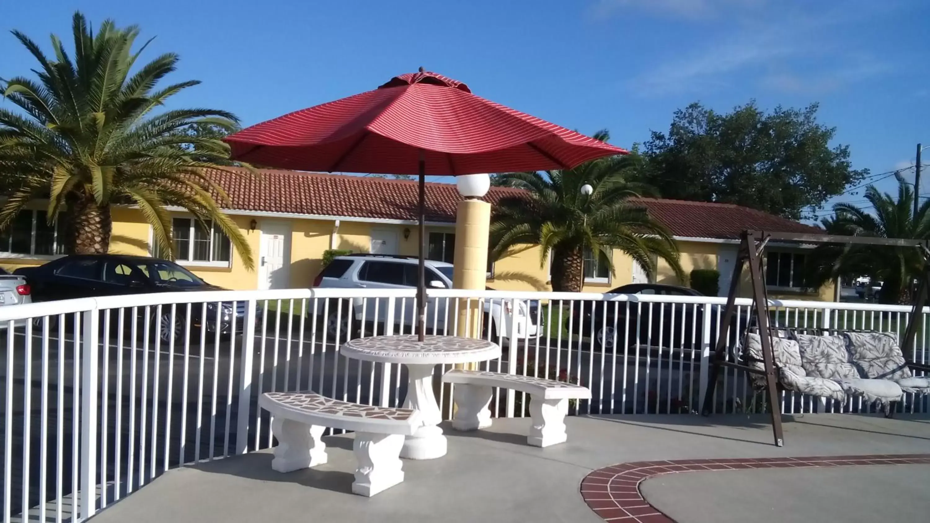 Restaurant/places to eat in Super Inn Daytona Beach