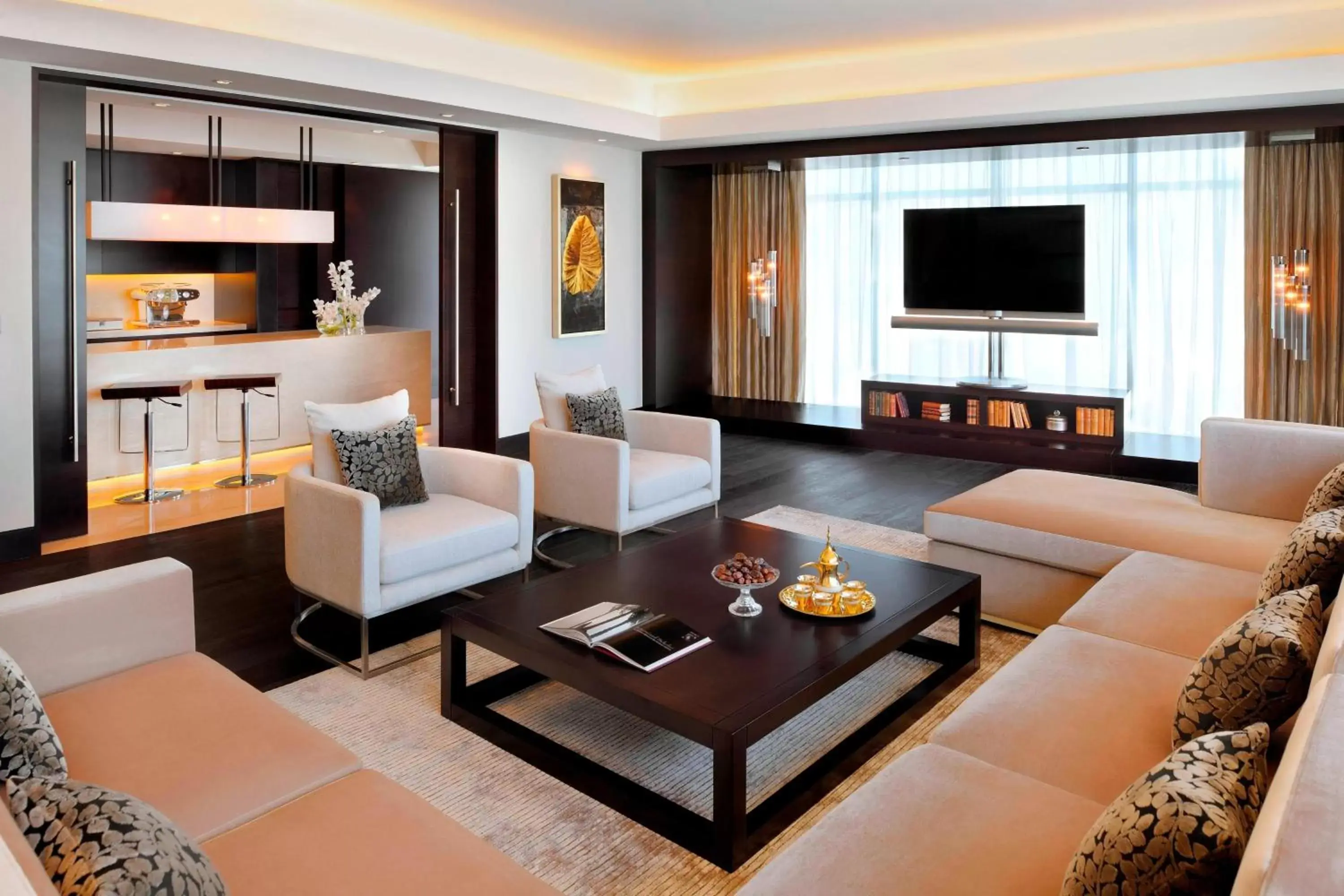 Living room, Seating Area in JW Marriott Marquis Hotel Dubai