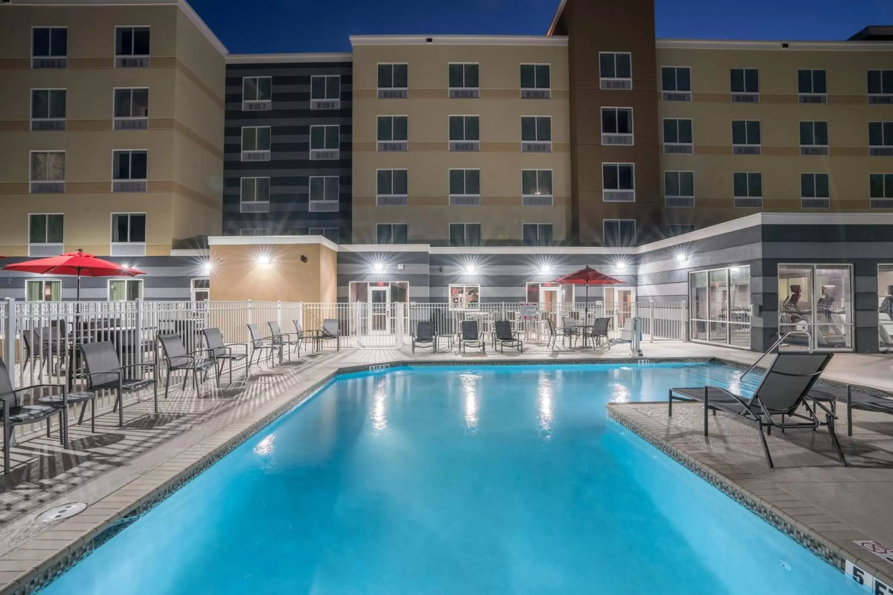 Swimming Pool in Fairfield Inn & Suites by Marriott Gainesville I-75