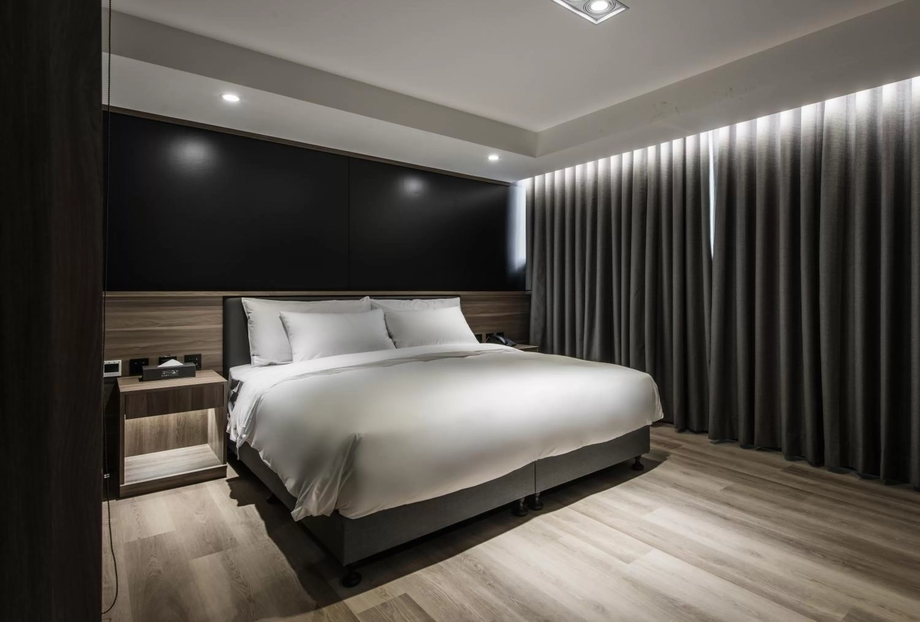 Bed in Autumn Willow Hotel