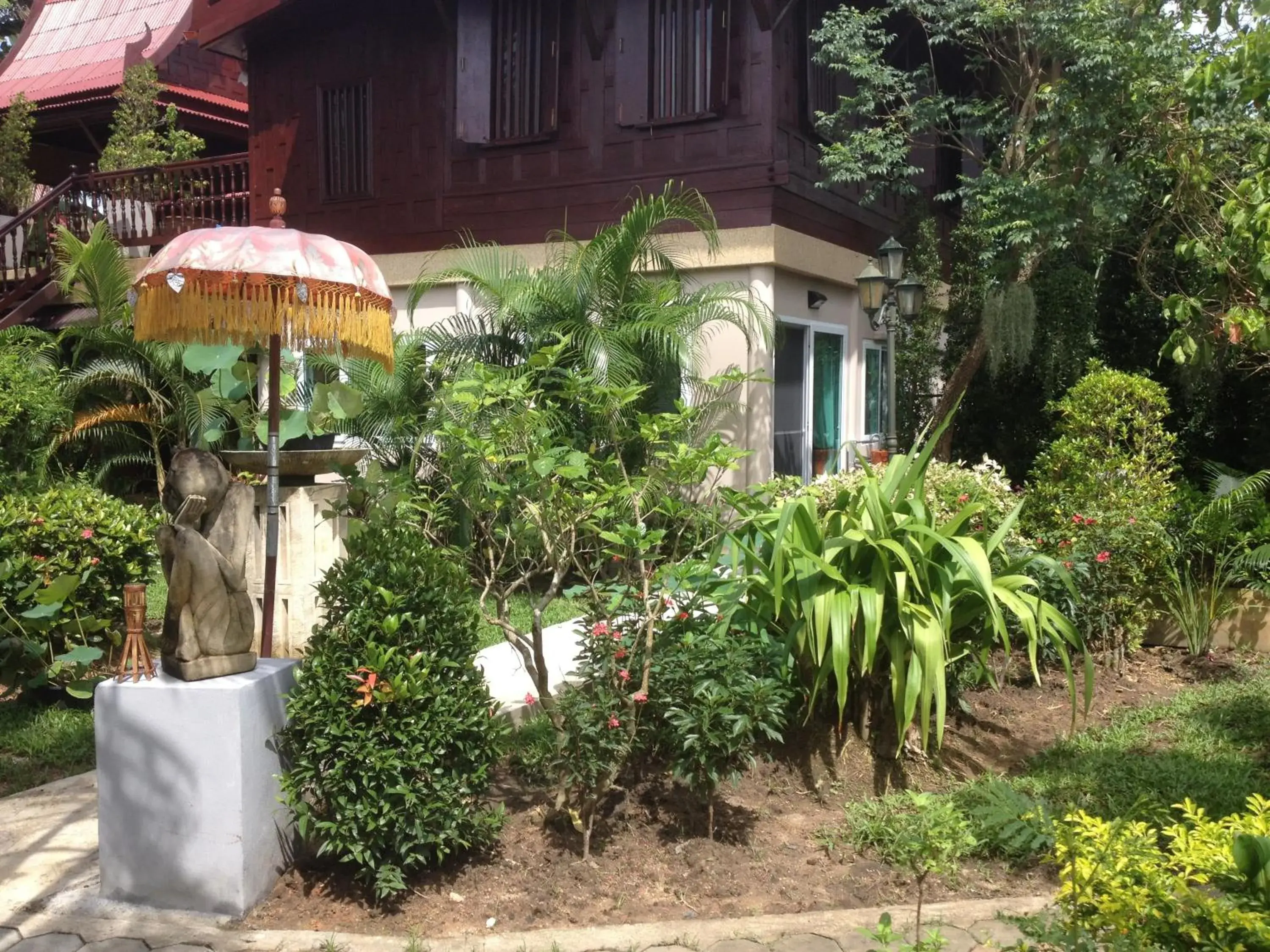 Facade/entrance, Property Building in Ban Keaw Villas