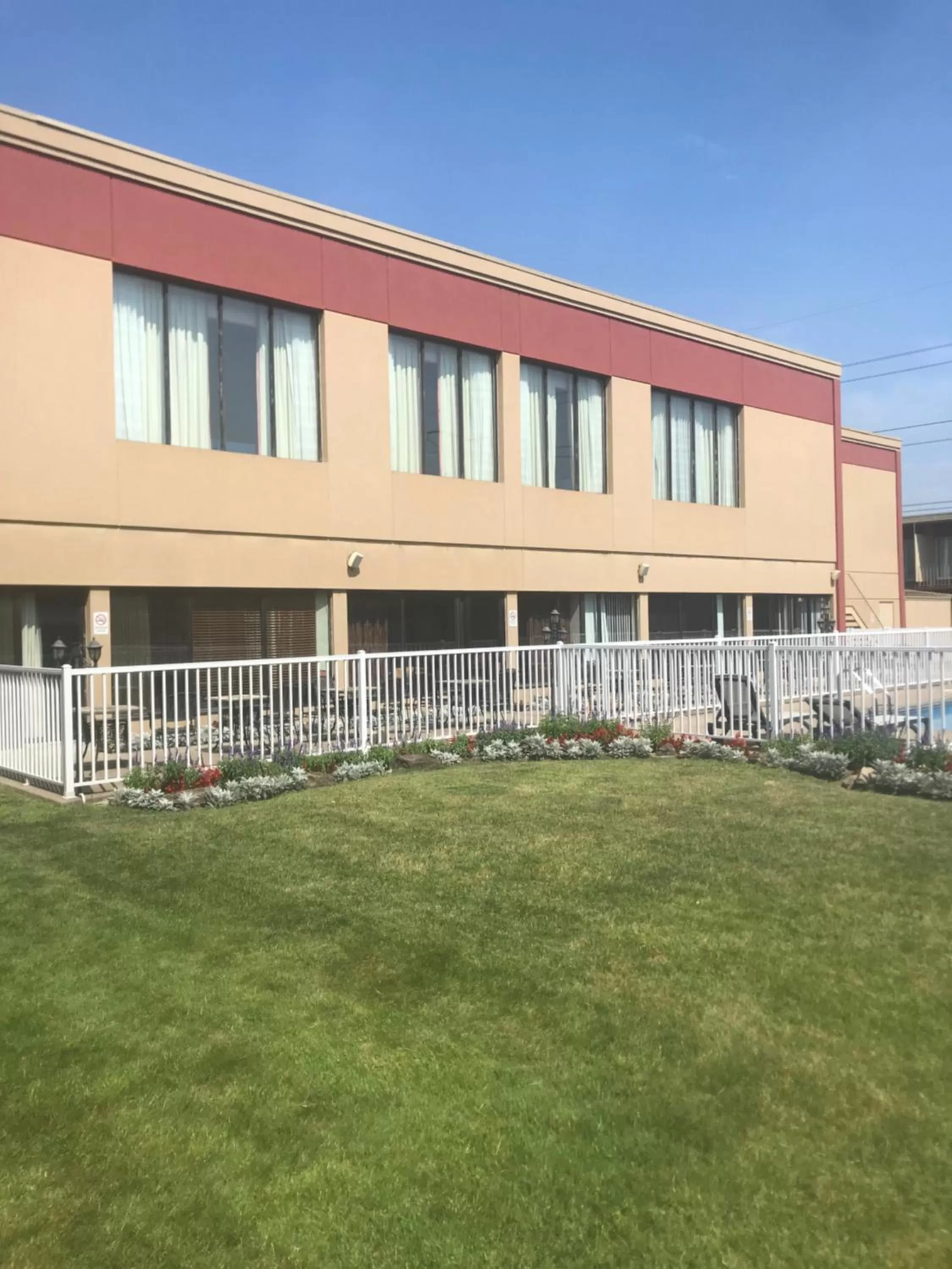 Property building in Auberge Royal Versailles