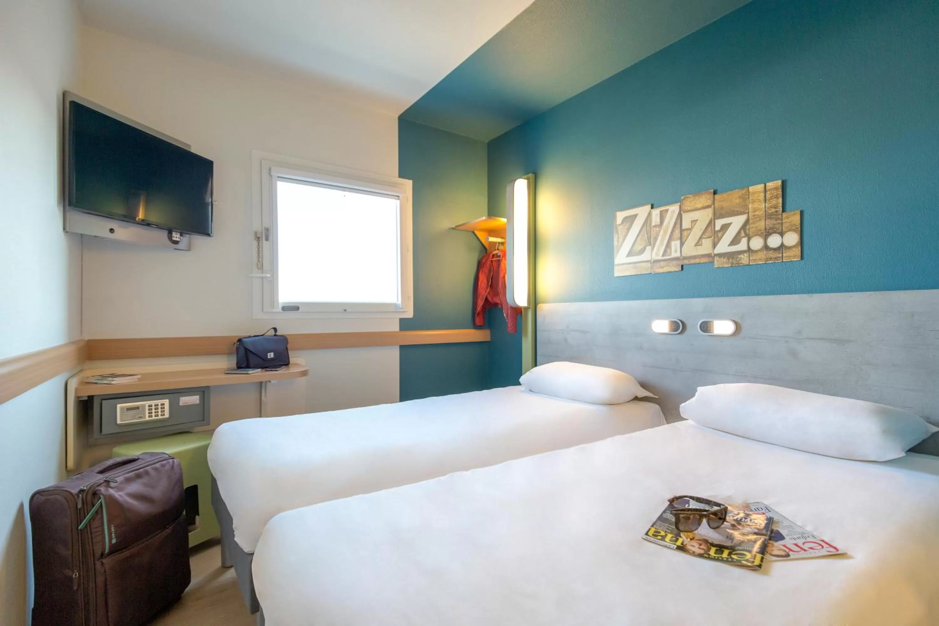 Bed in ibis budget Porte D'Orleans