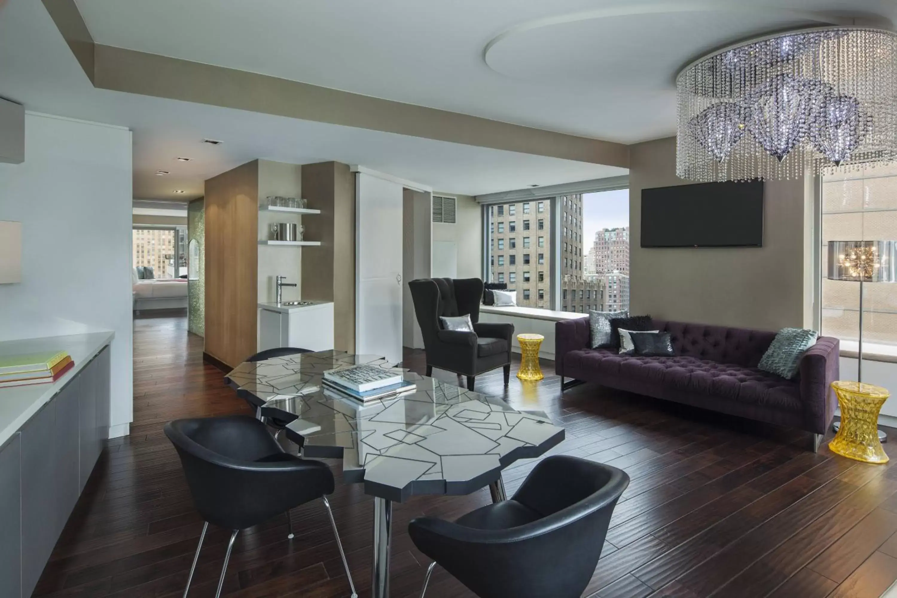 Epic One Bedroom Suite in The Washington by LuxUrban