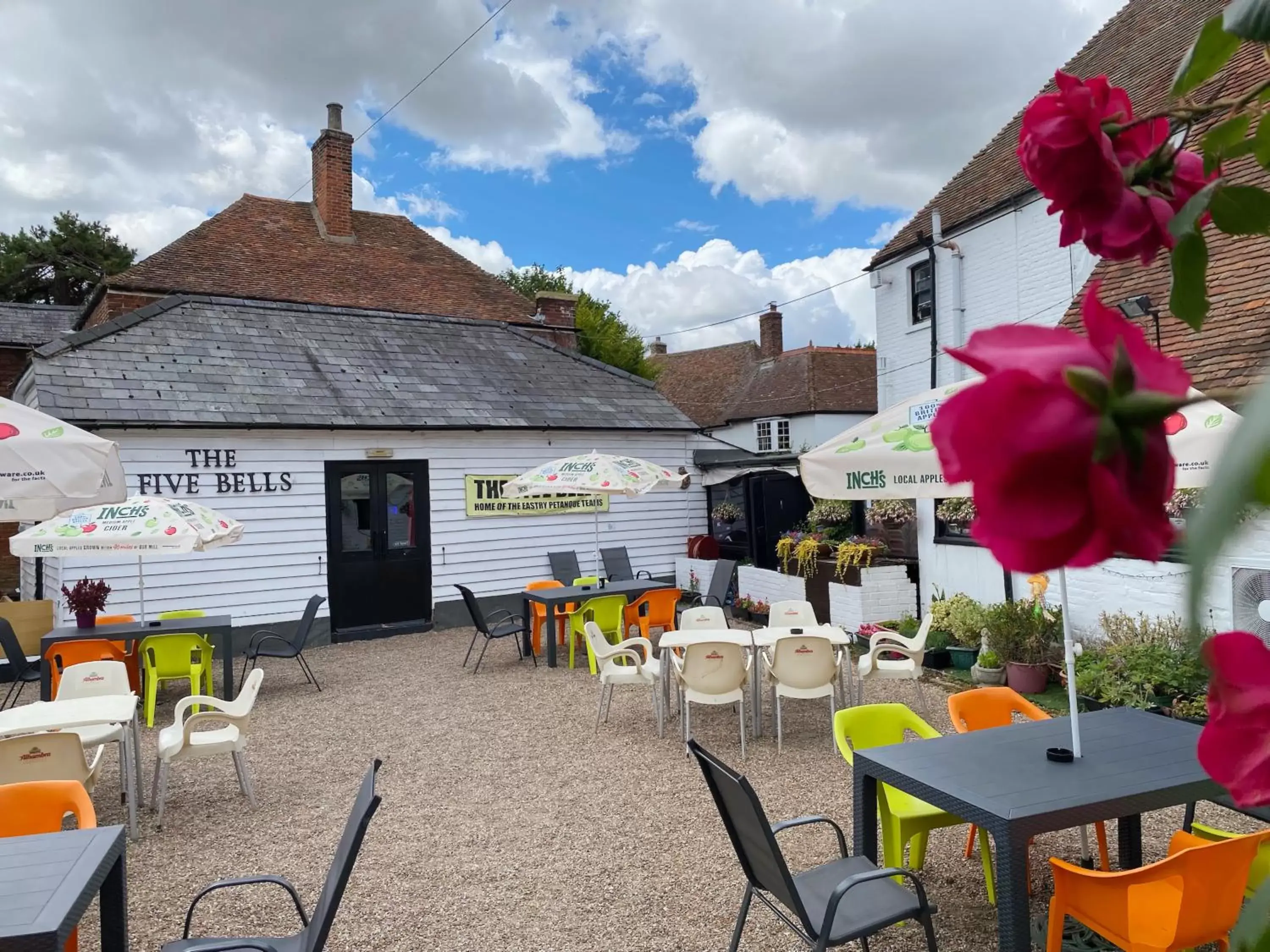 Patio, Restaurant/Places to Eat in The Five Bells, Eastry