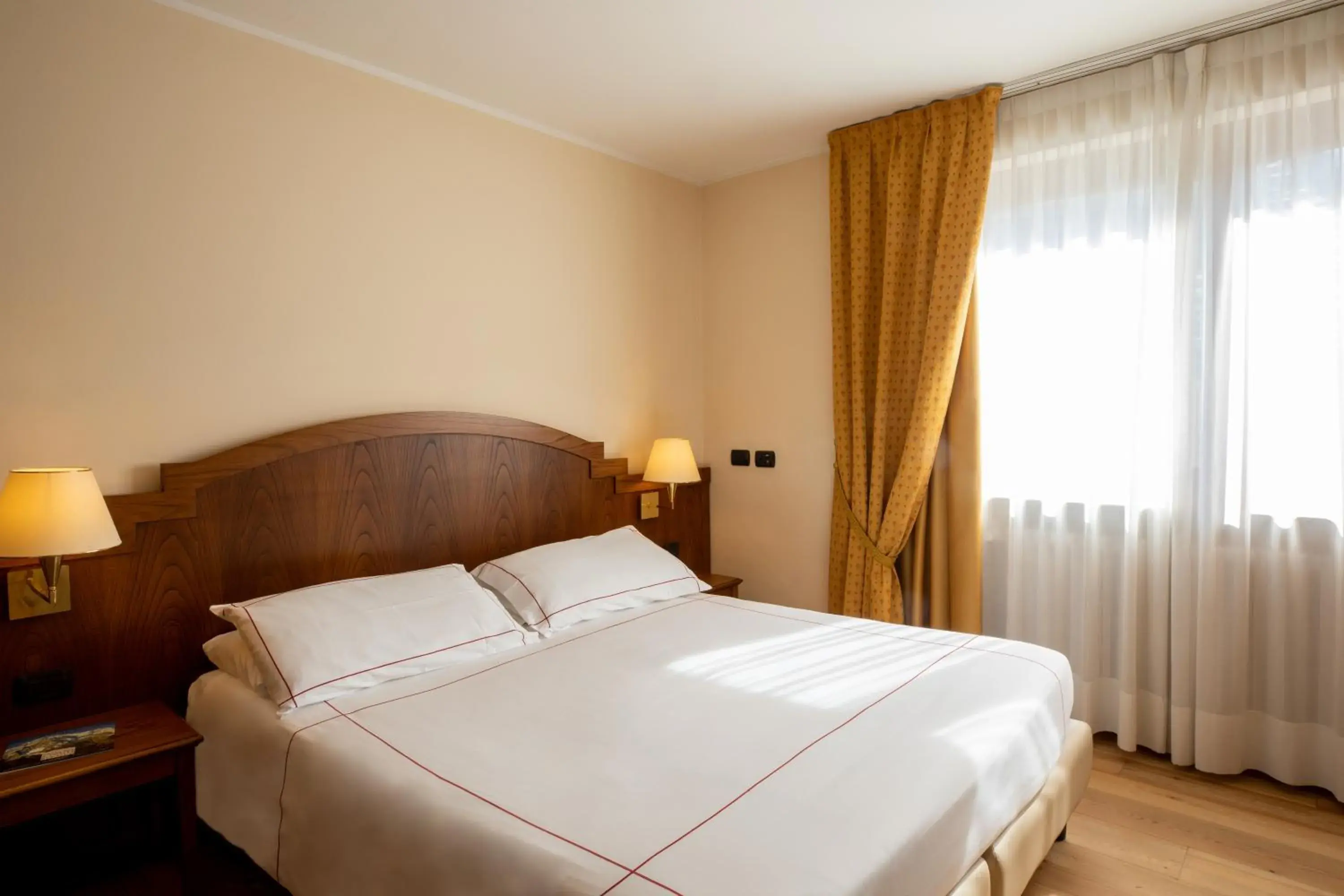 Bed in Cresta Et Duc Hotel