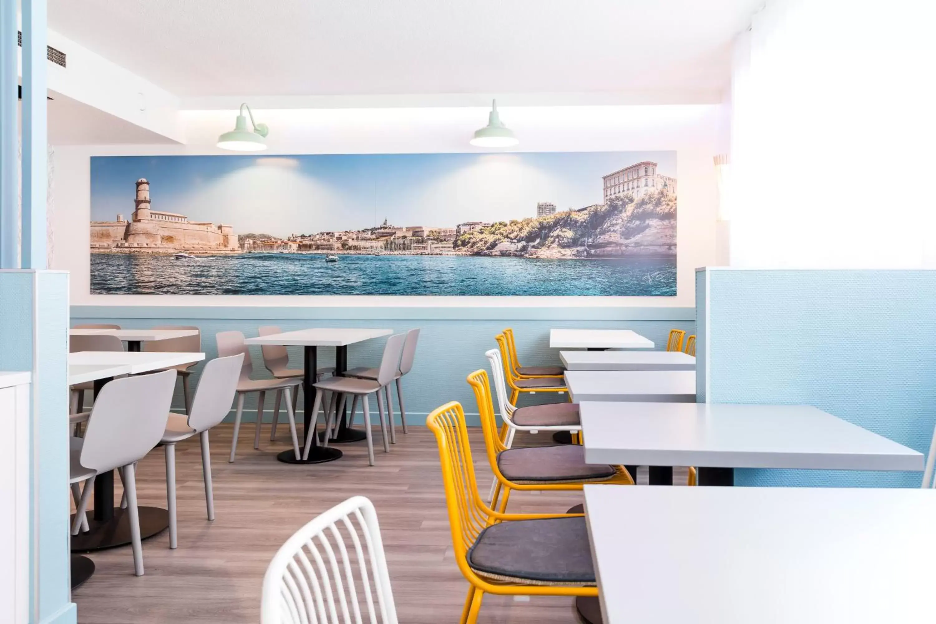 Dining area, Restaurant/Places to Eat in ibis Styles Marseille Centre Prado Castellane