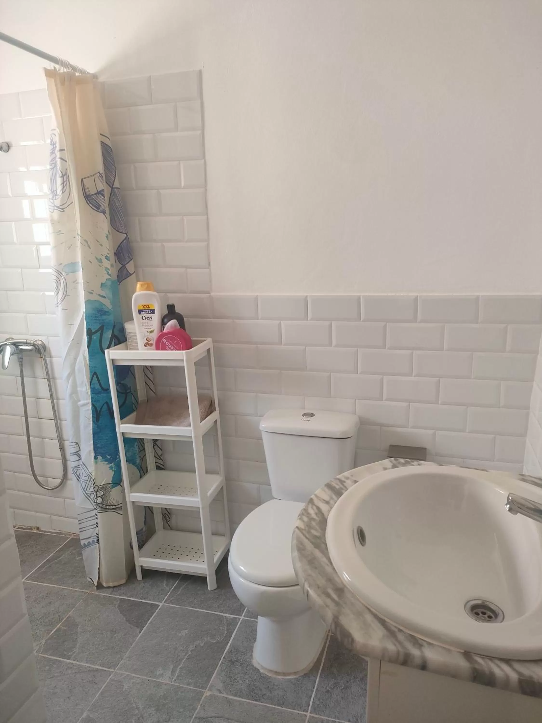 Alba 2 apartamento y Alba 3 habitación con baño