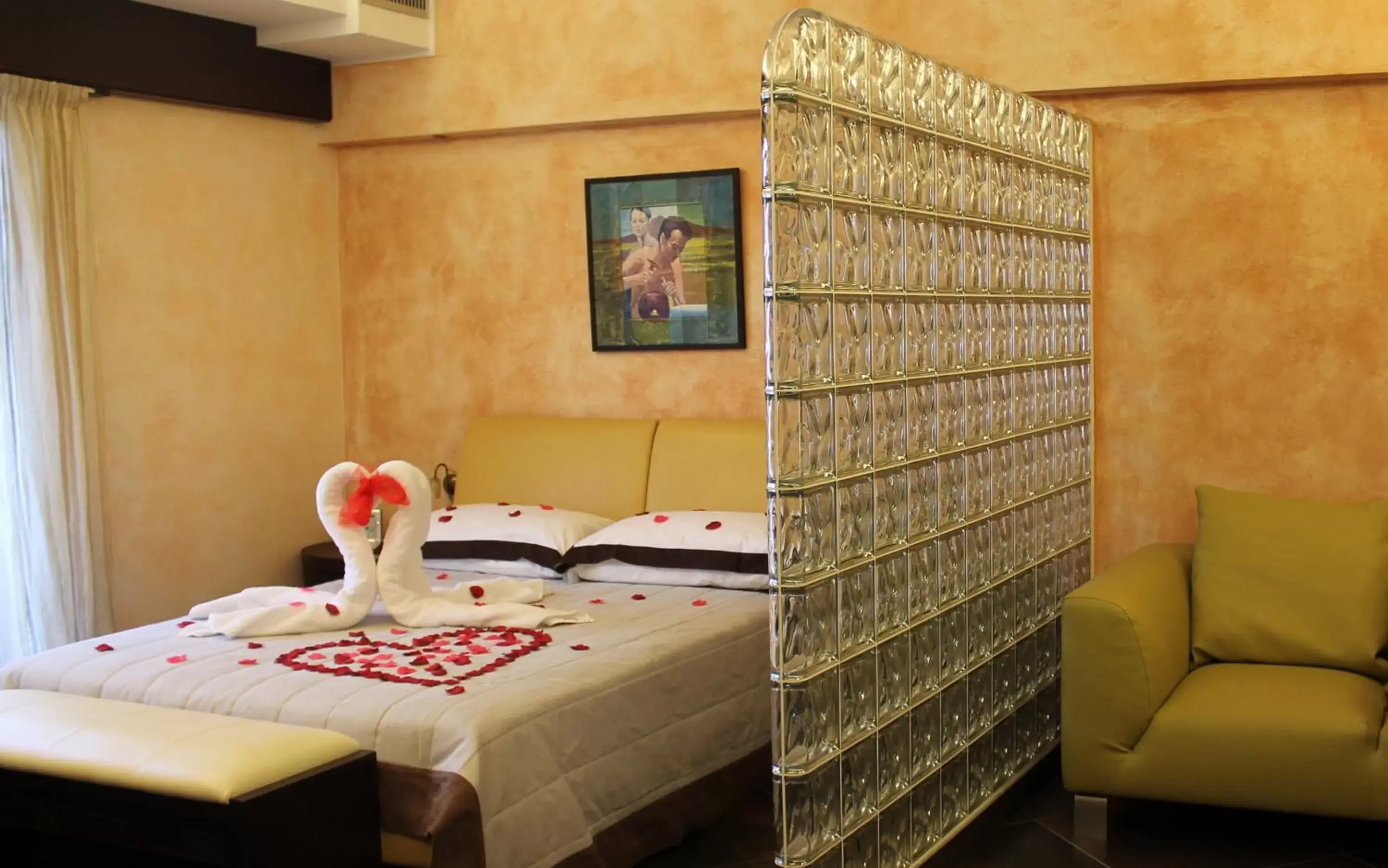 Photo of the whole room, Bed in Abalon Pompei Resort Photo of the whole room, Bed in Abalon Pompei Resort