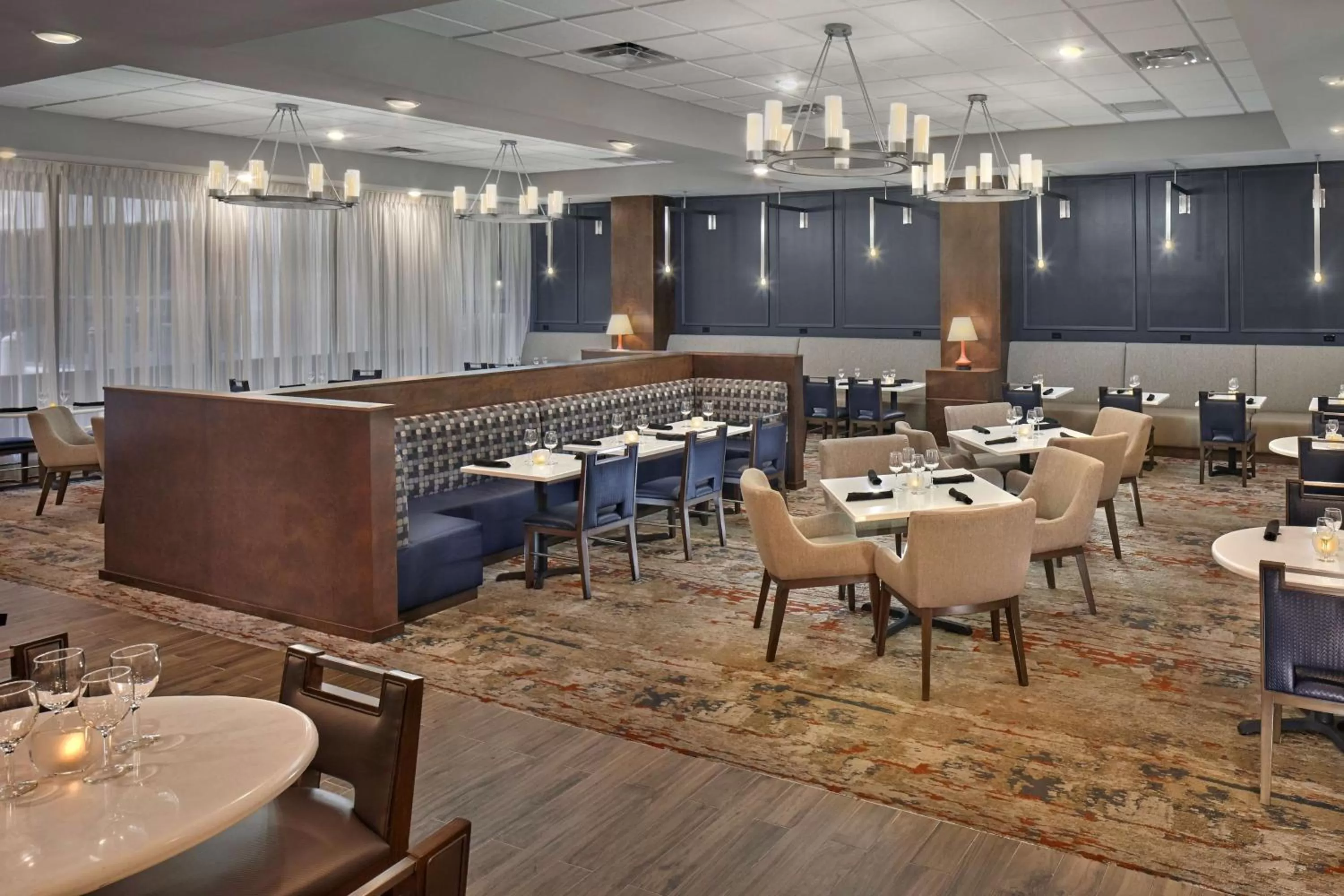 Lobby or reception in DoubleTree by Hilton Little Rock