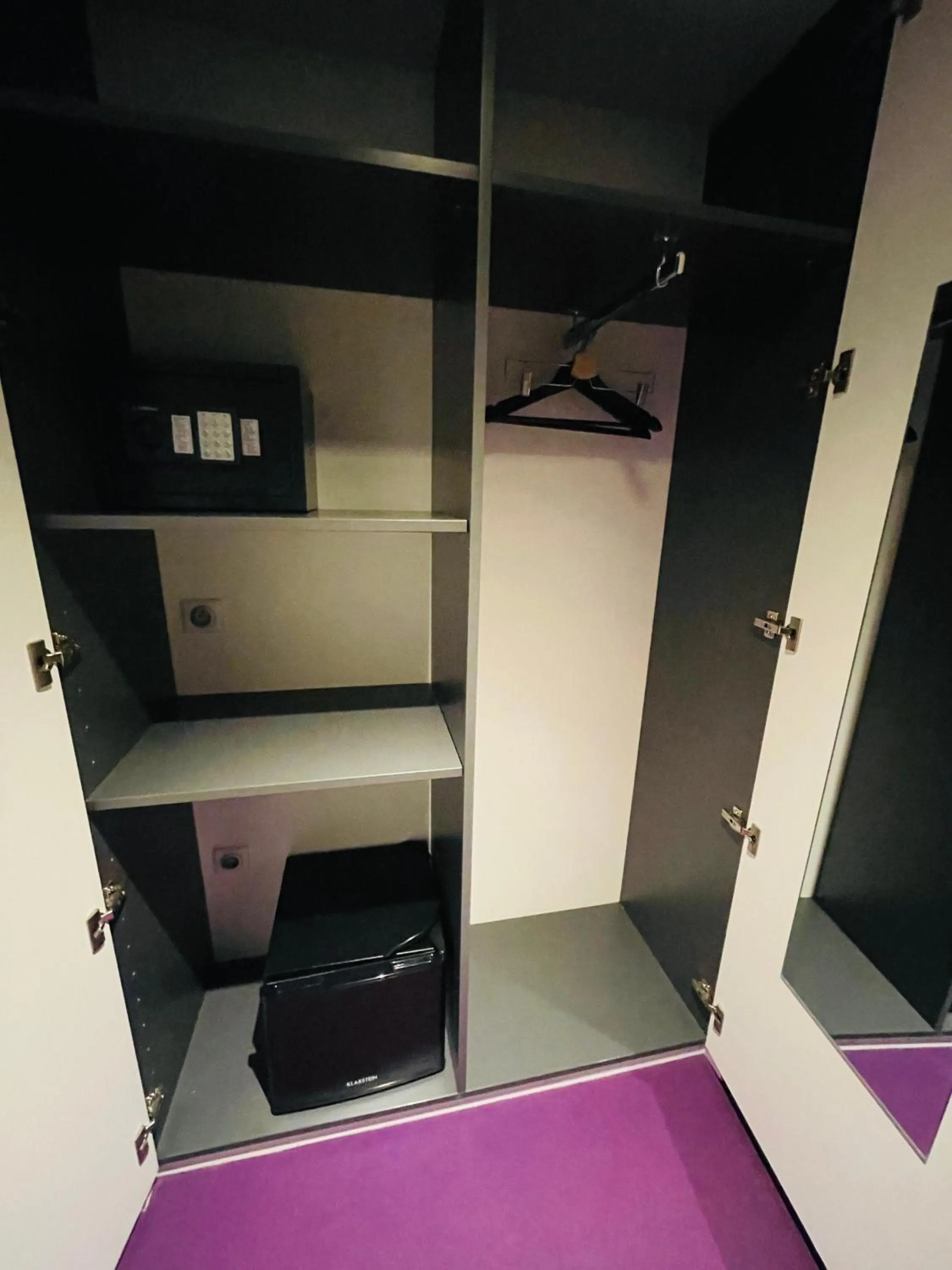 safe in Hotel Restaurant Santiago