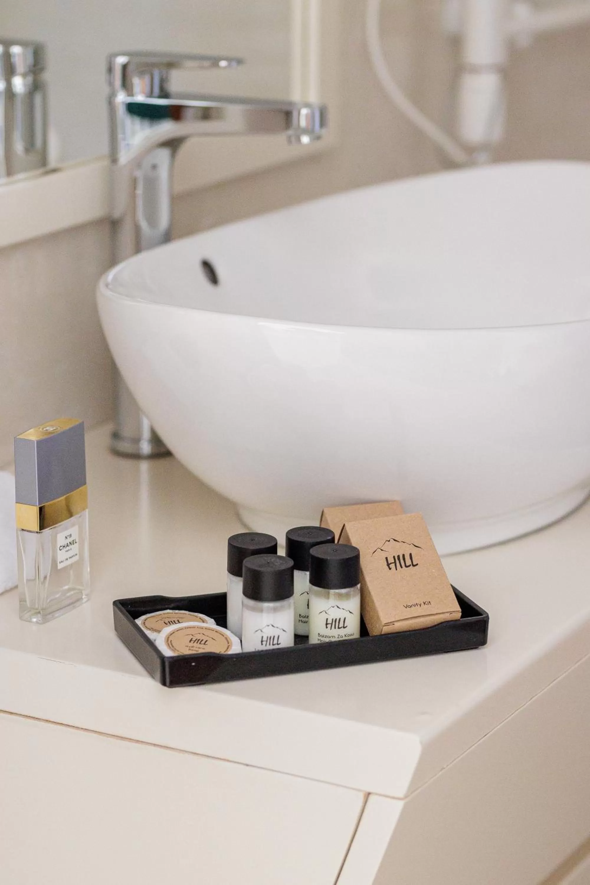 Bathroom in Hotel Kadmo by Aycon