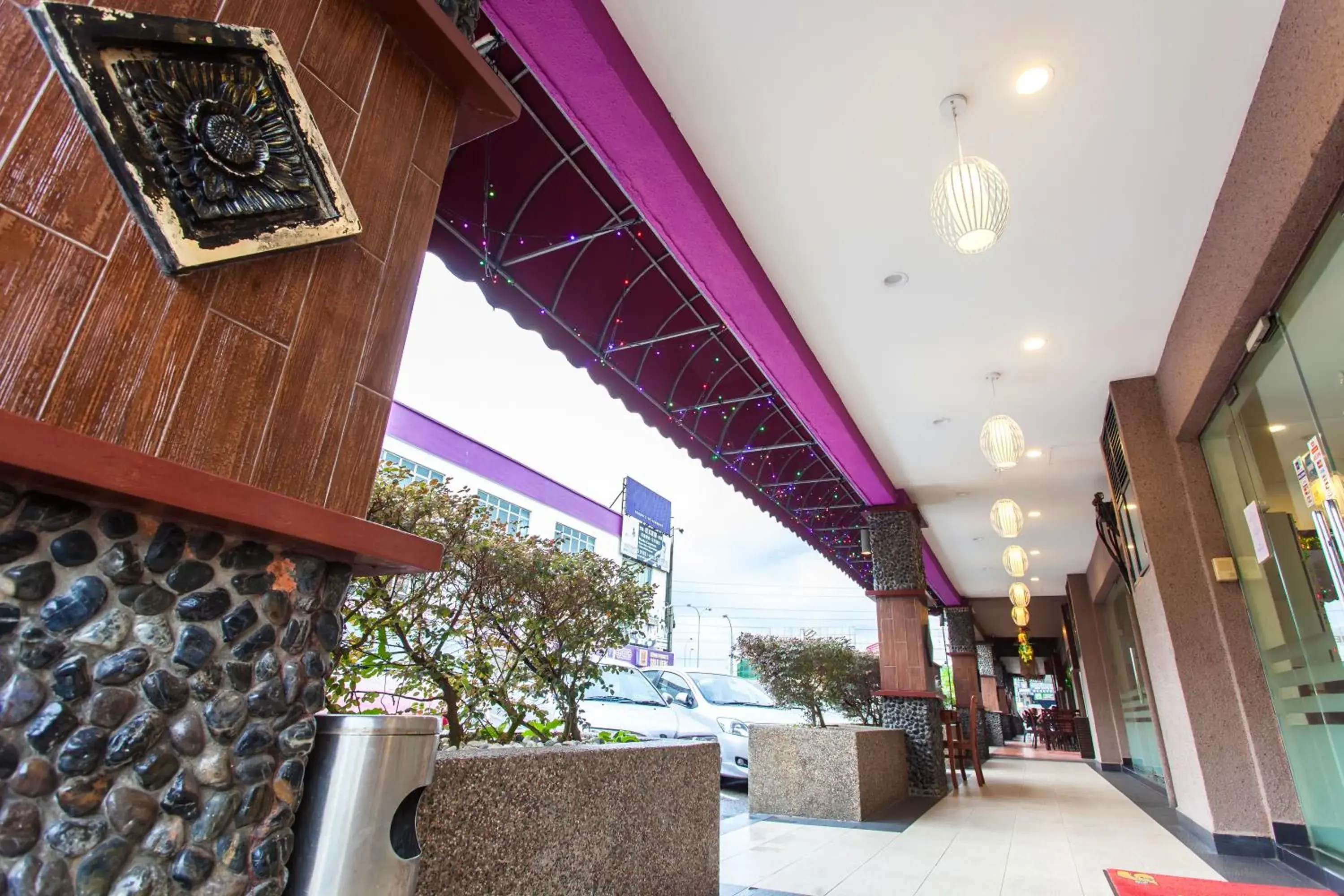 Facade/entrance, Lobby/Reception in Lavender Inn Nusa Bestari