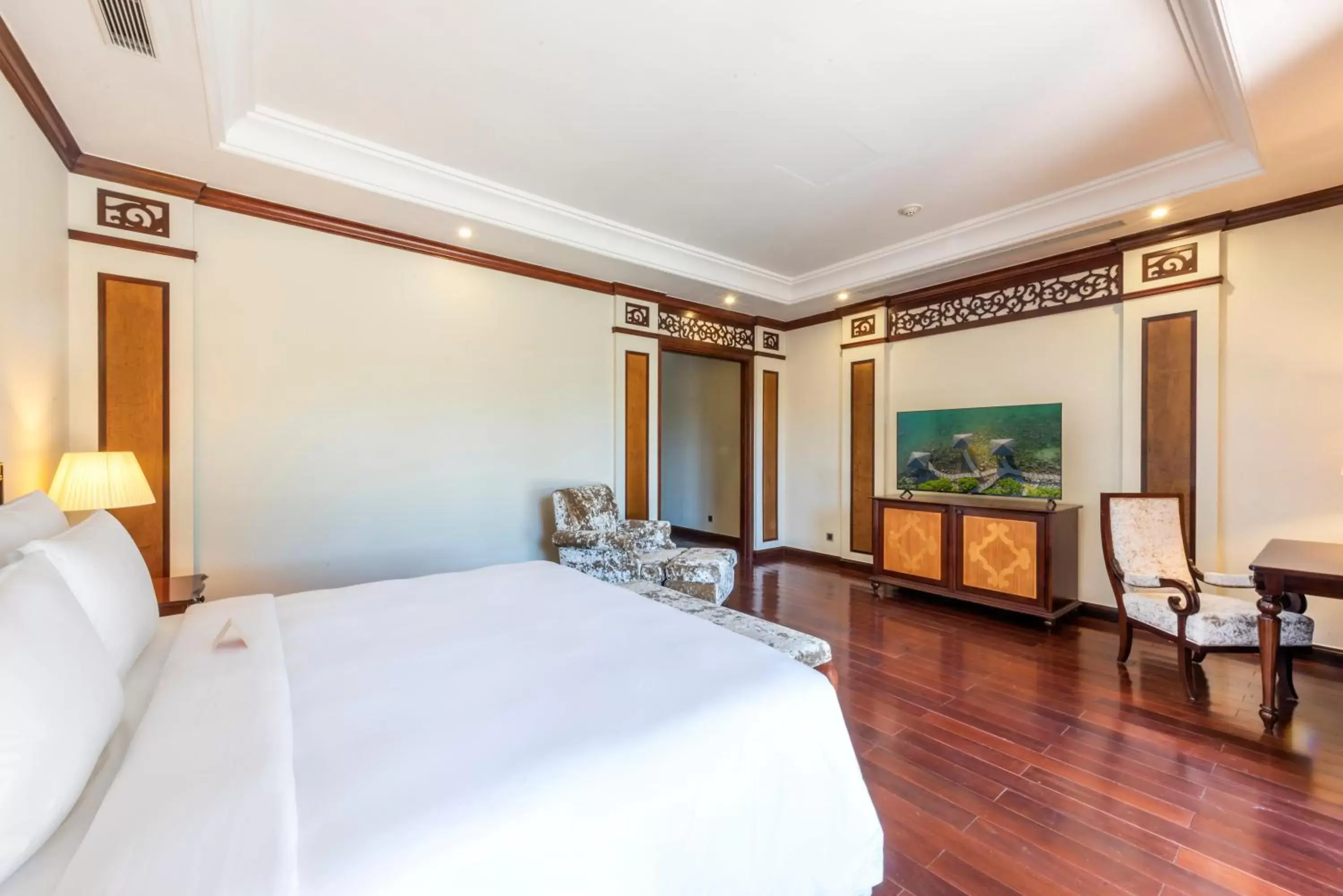 Bedroom in Vinpearl Luxury Nha Trang