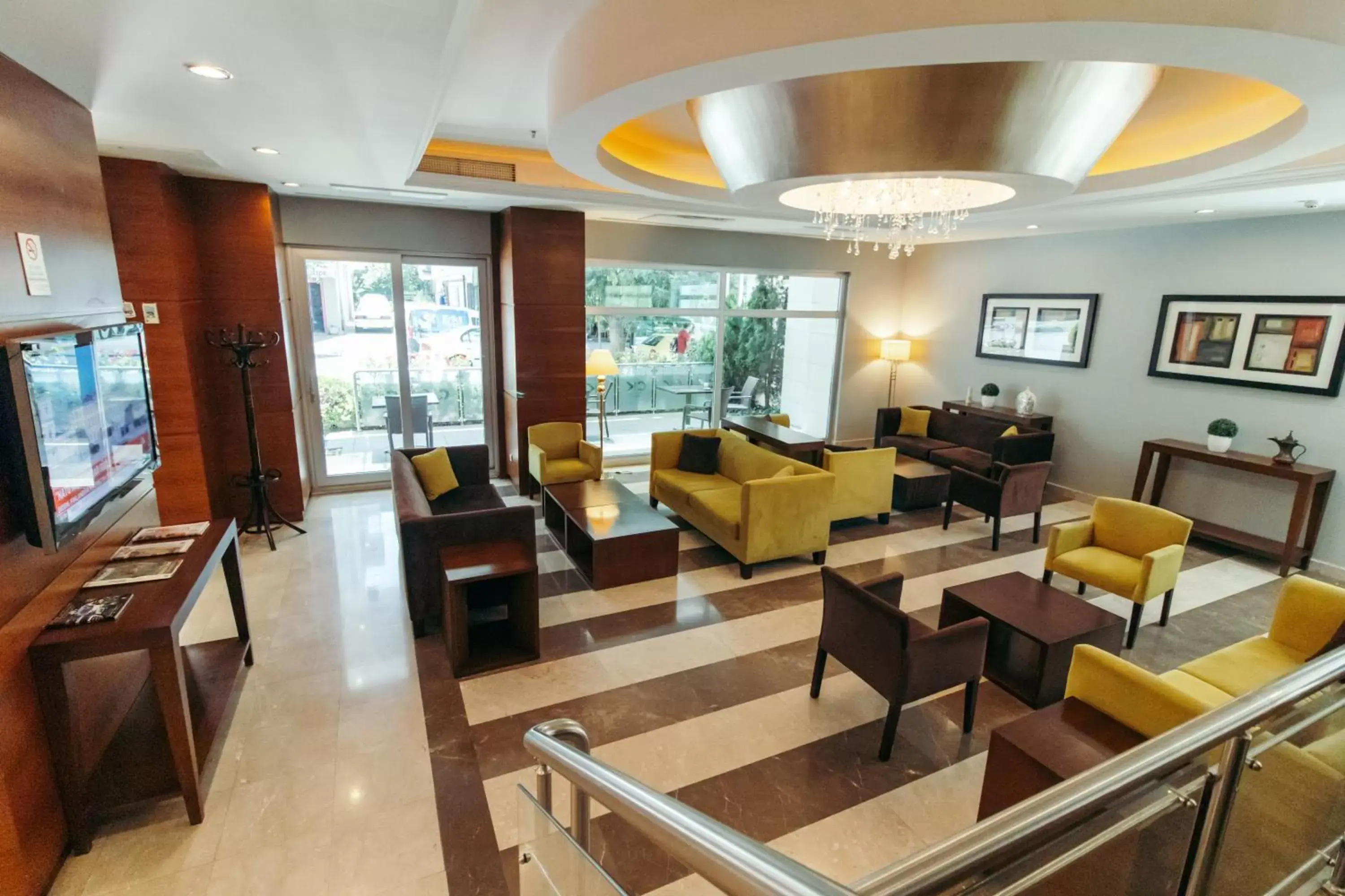 Restaurant/Places to Eat in CK Farabi Hotel