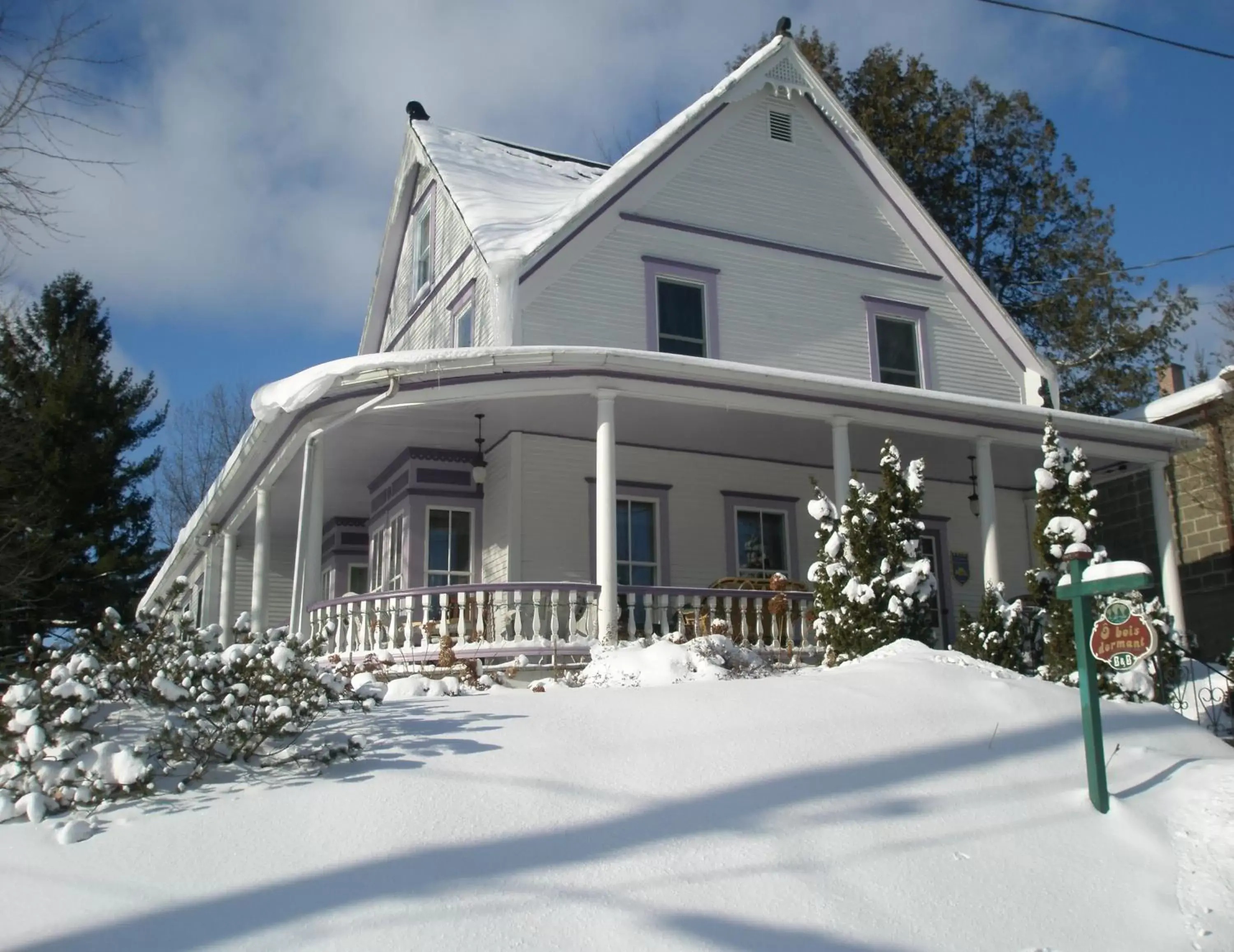 Facade/entrance, Winter in Ô Bois Dormant B&B