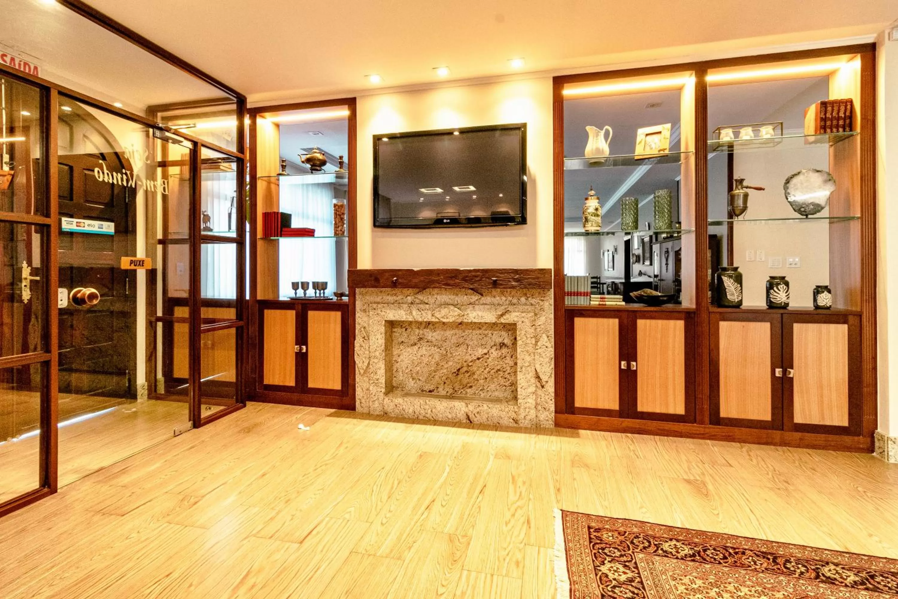 Communal lounge/ TV room in Hotel San Rafael