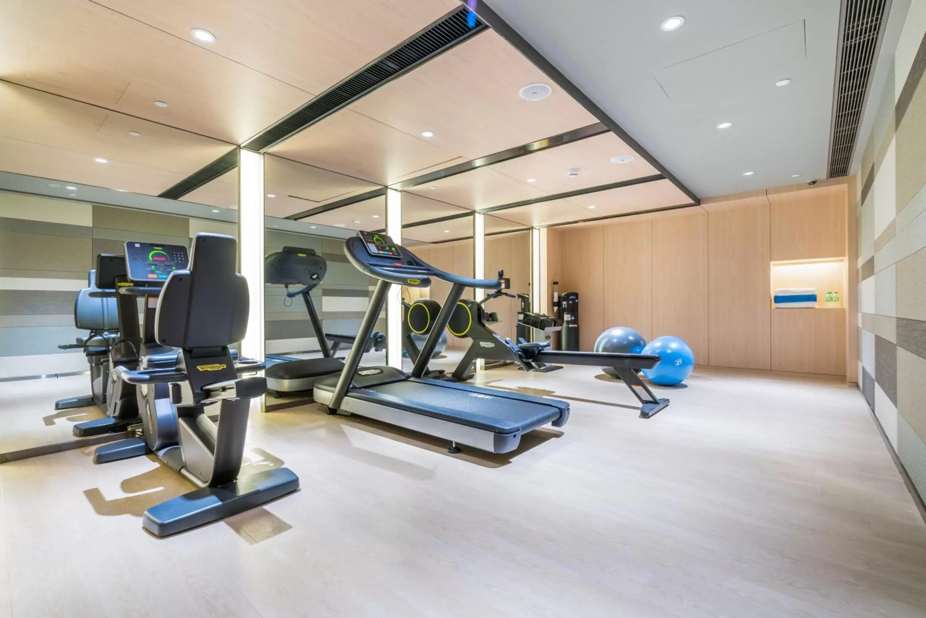Fitness Center/Facilities in The Pier Hotel