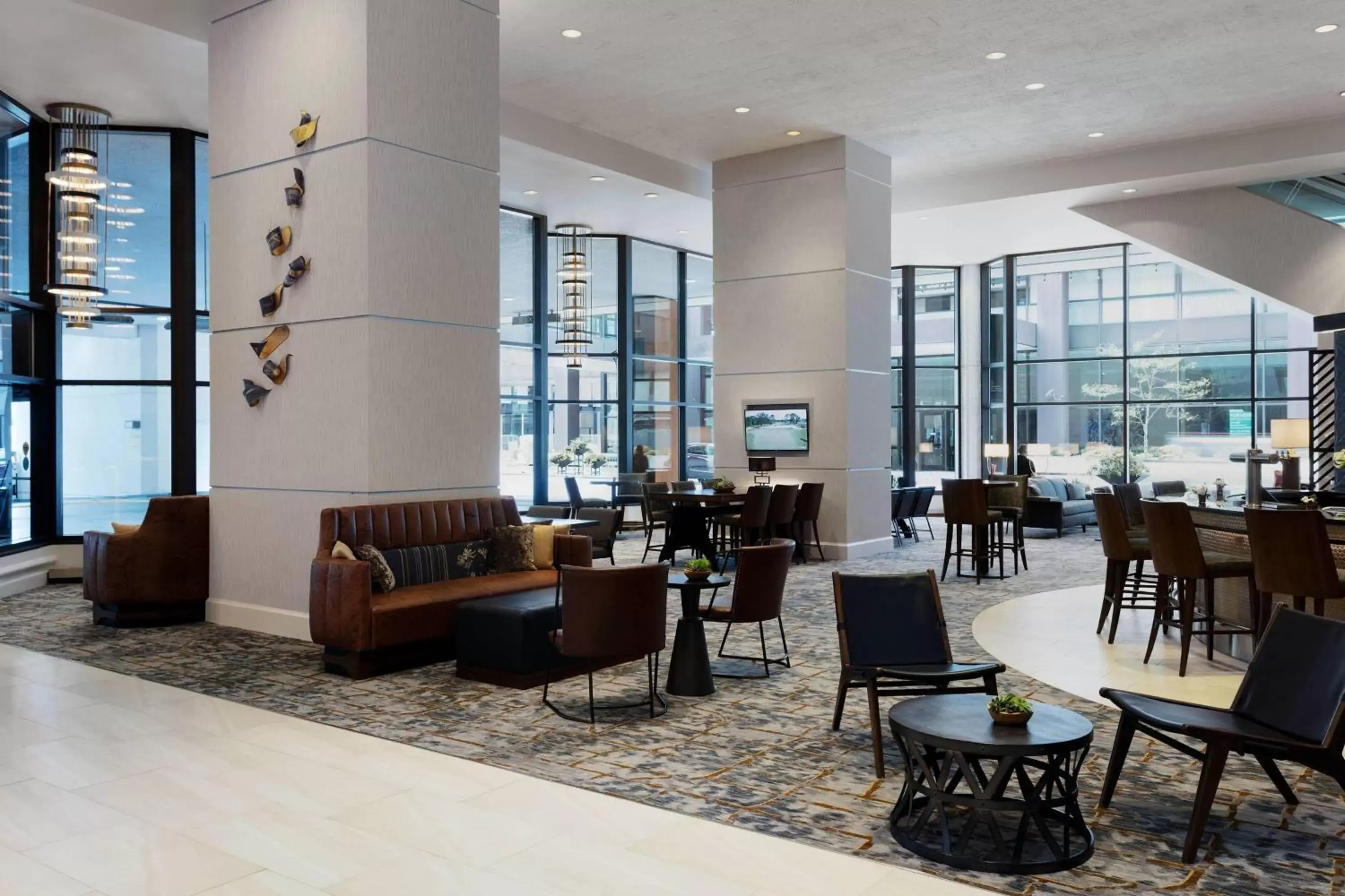 Property building, Restaurant/Places to Eat in Des Moines Marriott Downtown