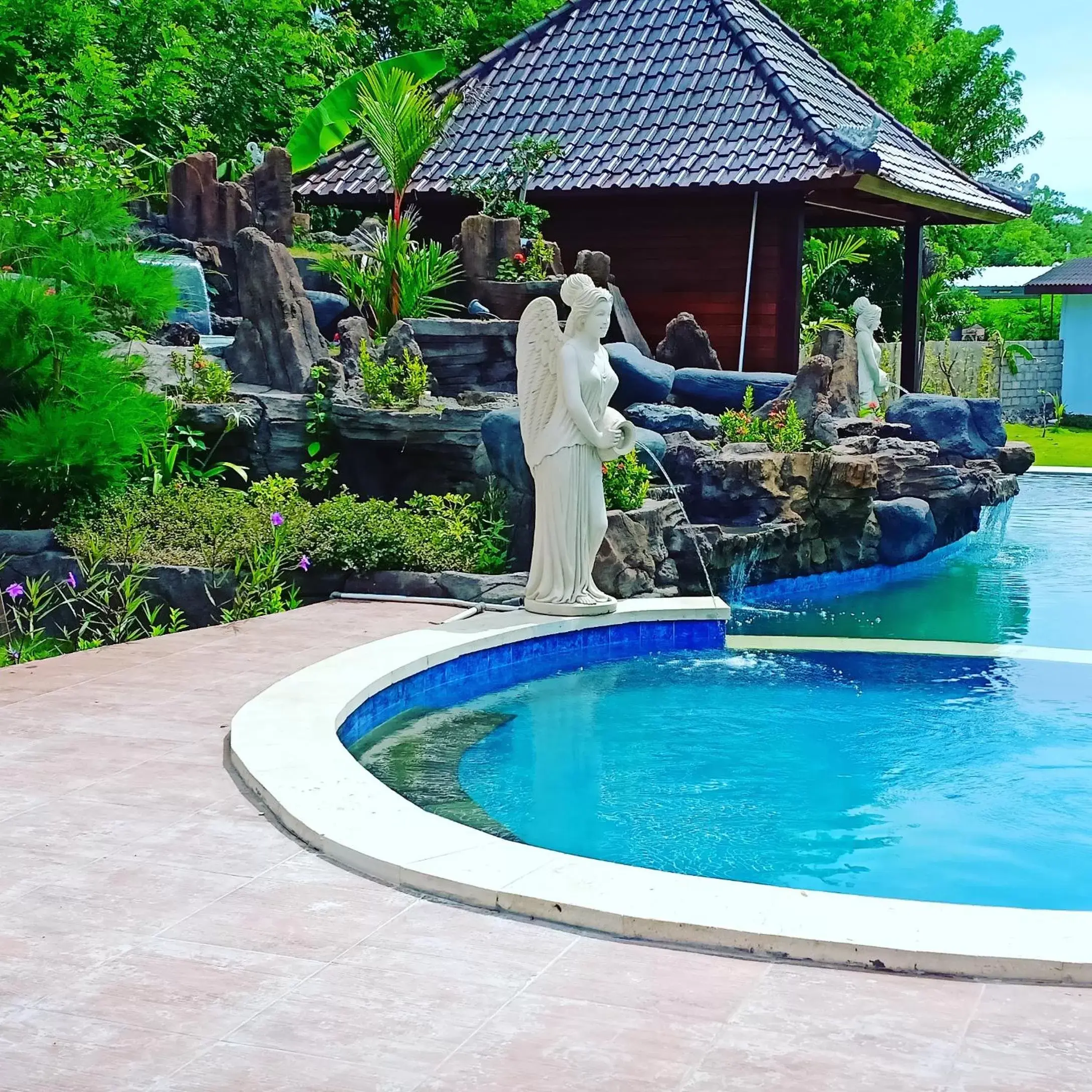 Swimming Pool in Mamamia Island Villa