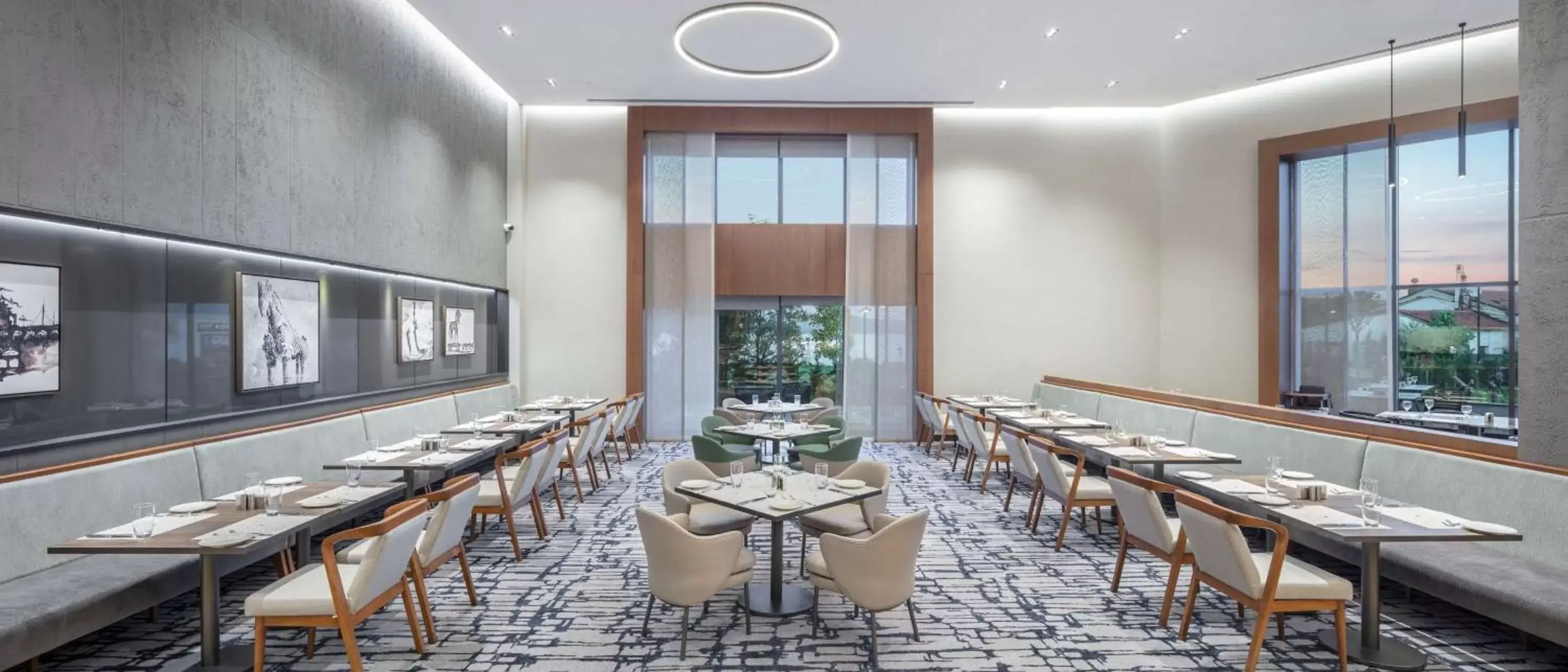 Restaurant/Places to Eat in Doubletree By Hilton Canakkale