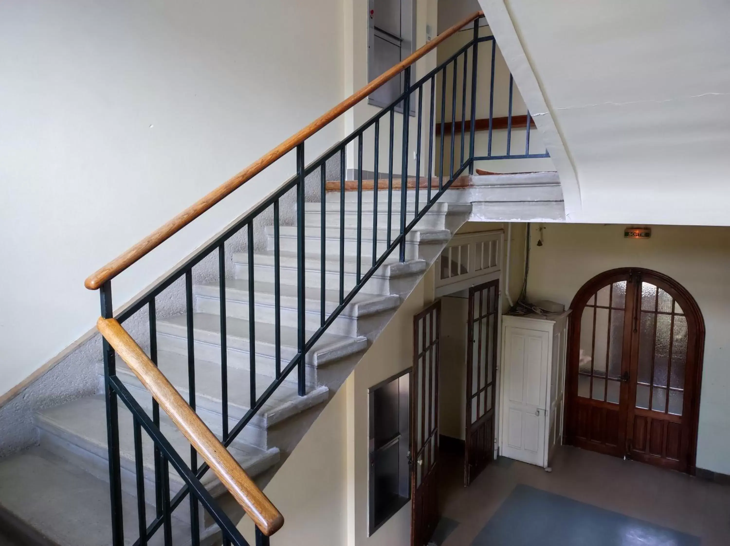 acessibility, Balcony/Terrace in Gîte d'étape et de groupe du Clos Saint Roch