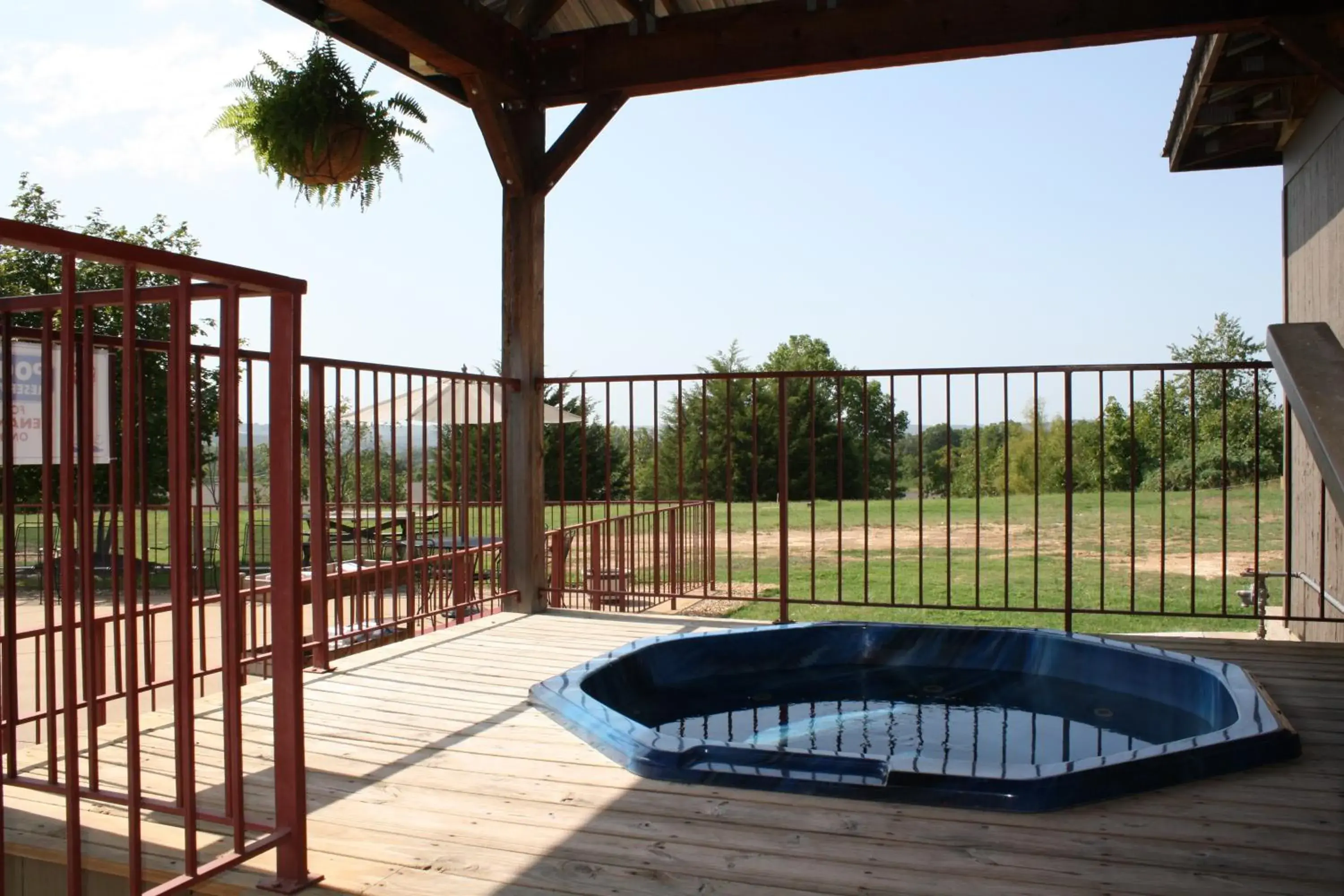 Swimming Pool in Outback Roadhouse Motel & Suites Branson