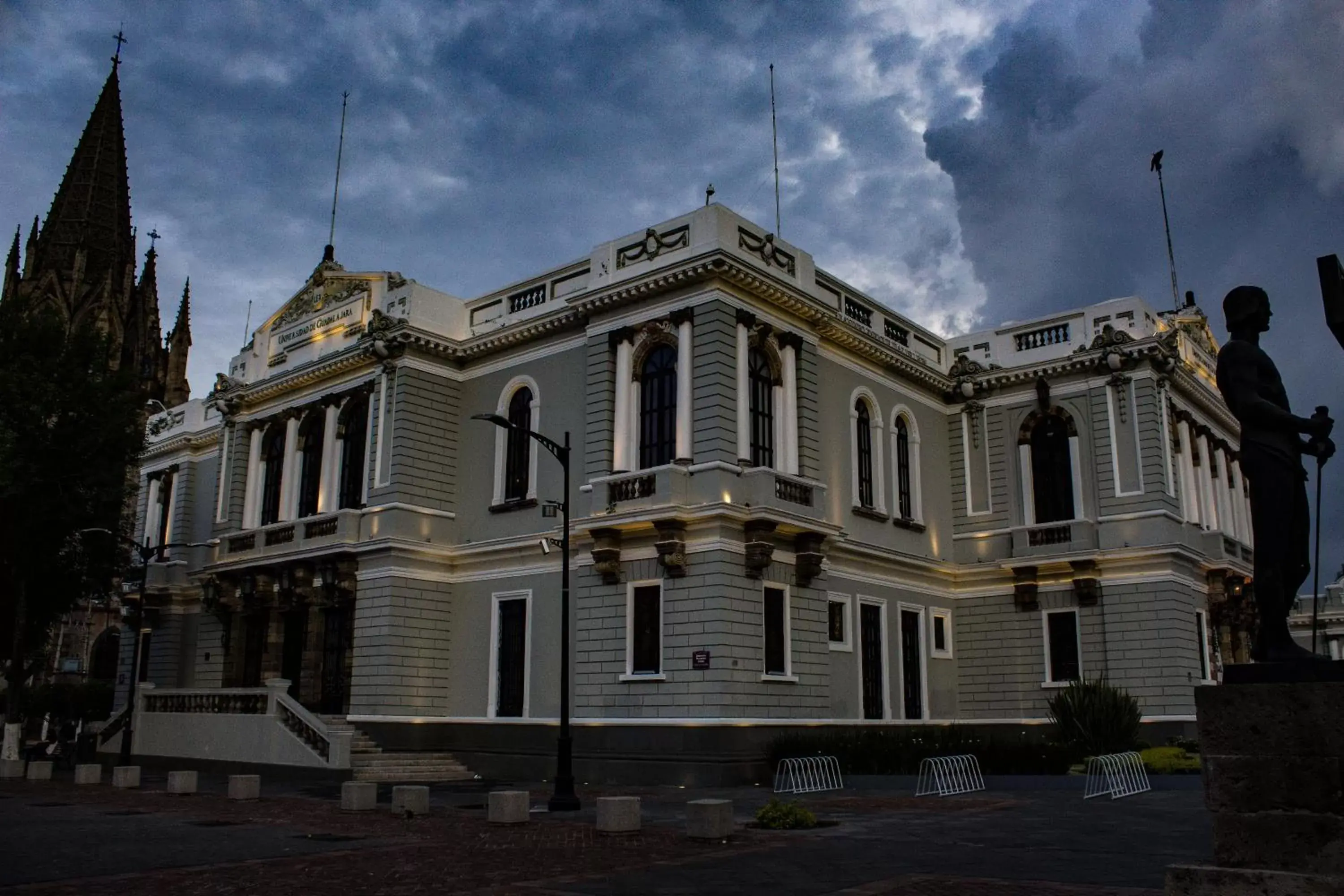 Nearby landmark, Property Building in Hotel Real de Castilla