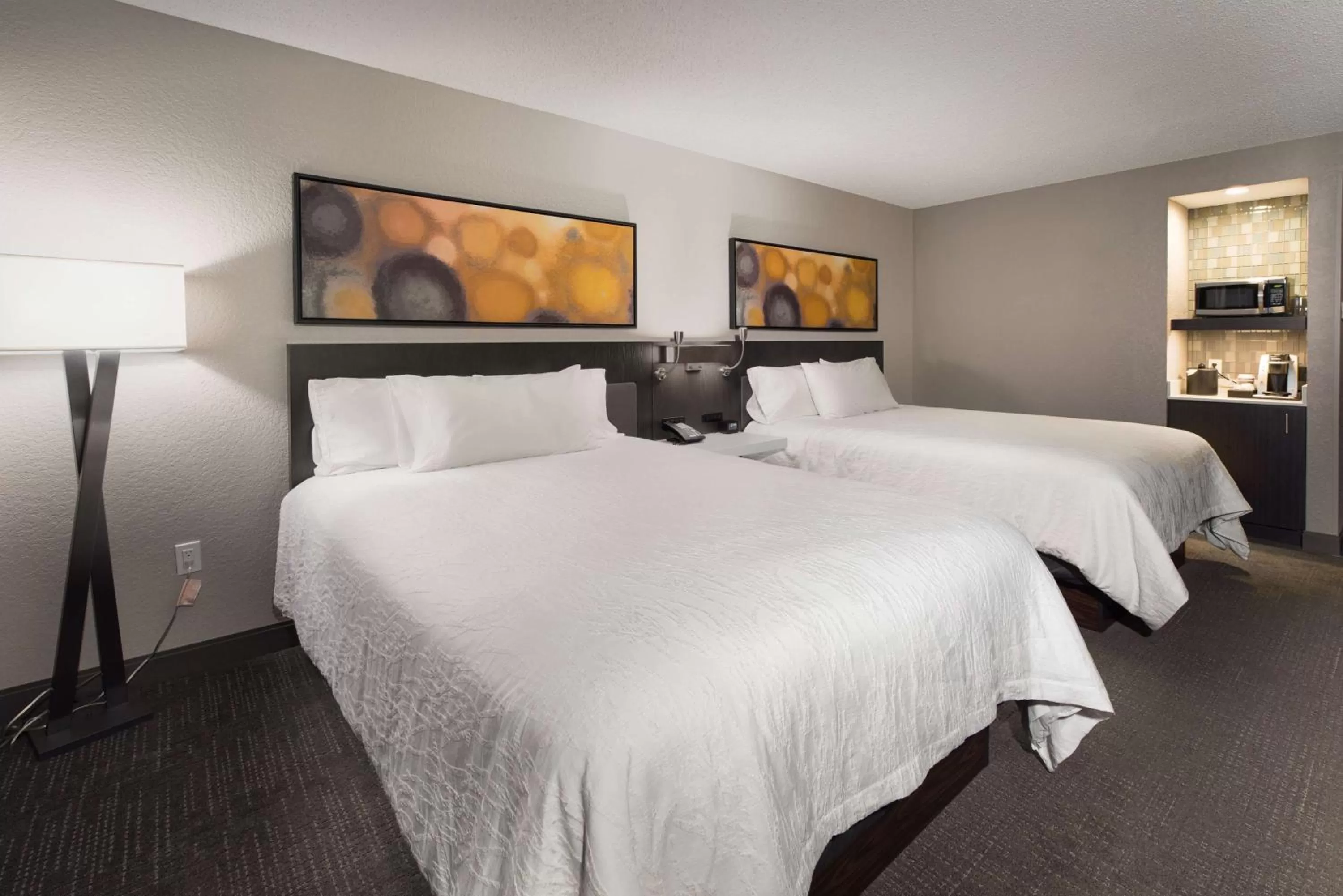 Bedroom, Bed in Hilton Garden Inn Las Colinas