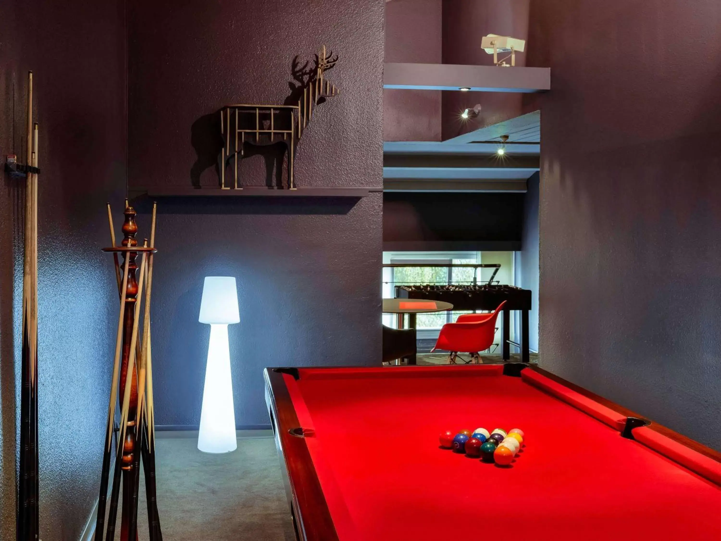 Property building, Billiards in ibis Macon Sud Crêches