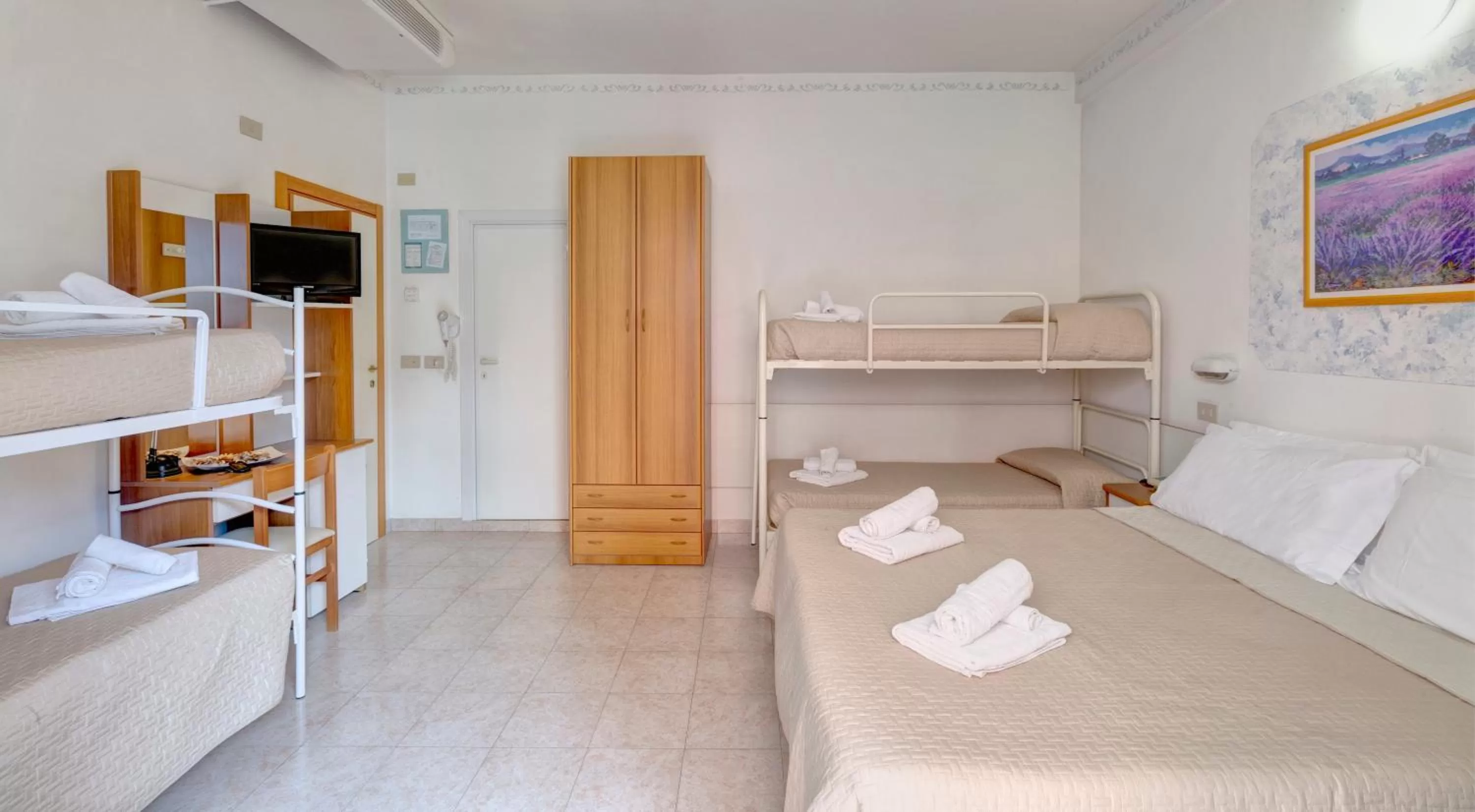 Bed in Hotel Niagara Riccione