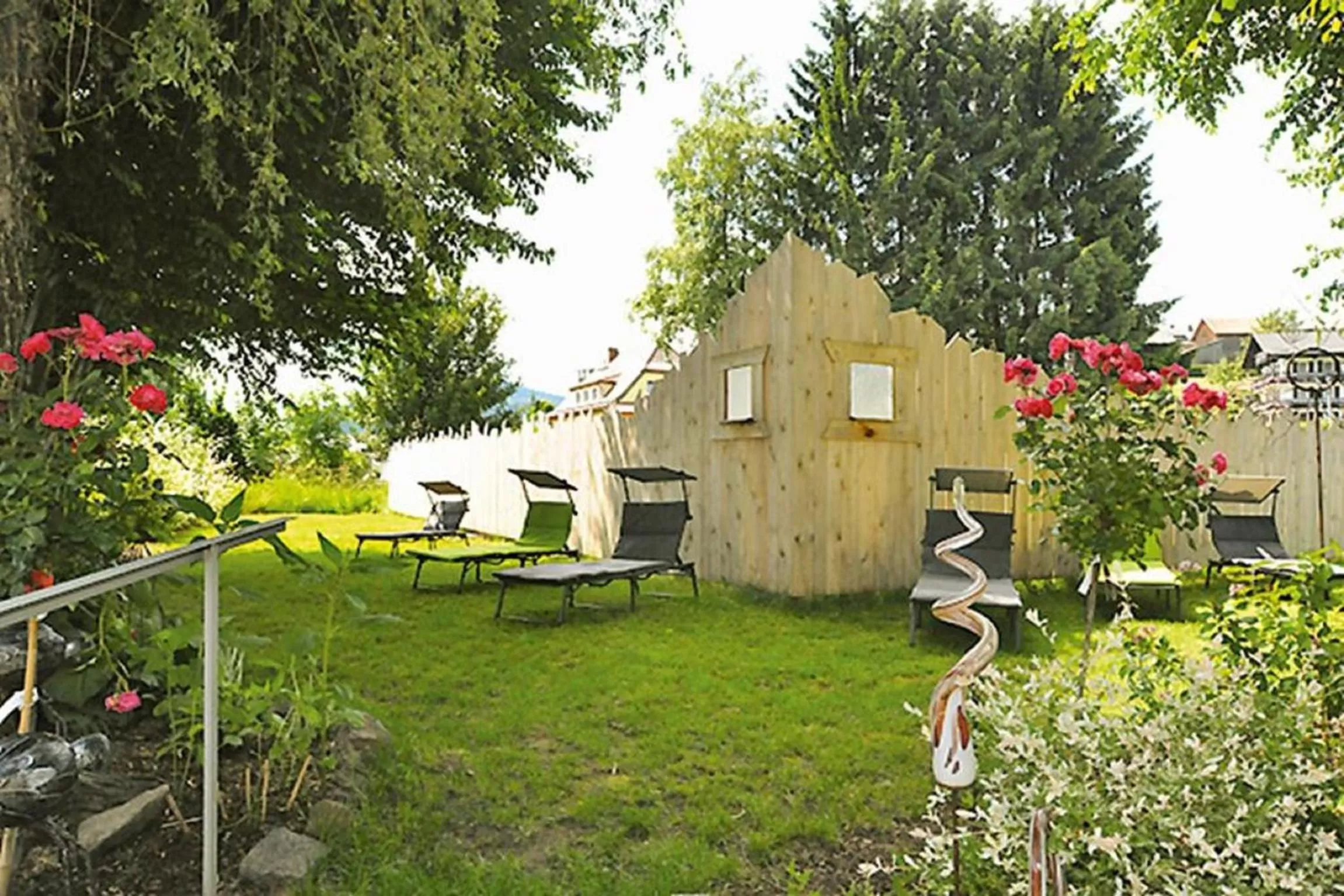 Garden, Property Building in Appart-Hotel Wildererstuben