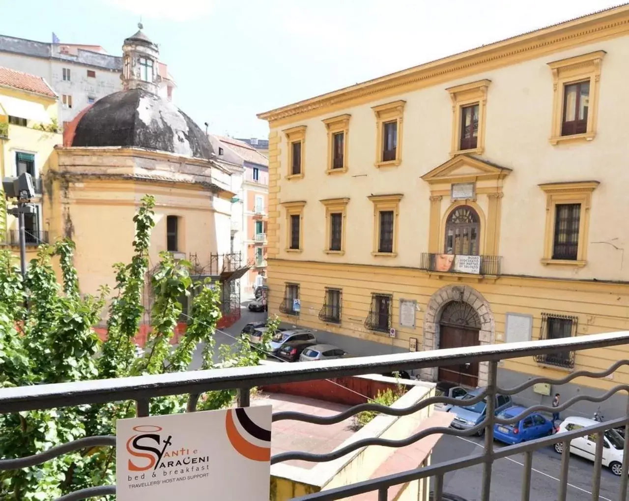 Property building in Santi e Saraceni Rooms Property building in Santi e Saraceni Rooms