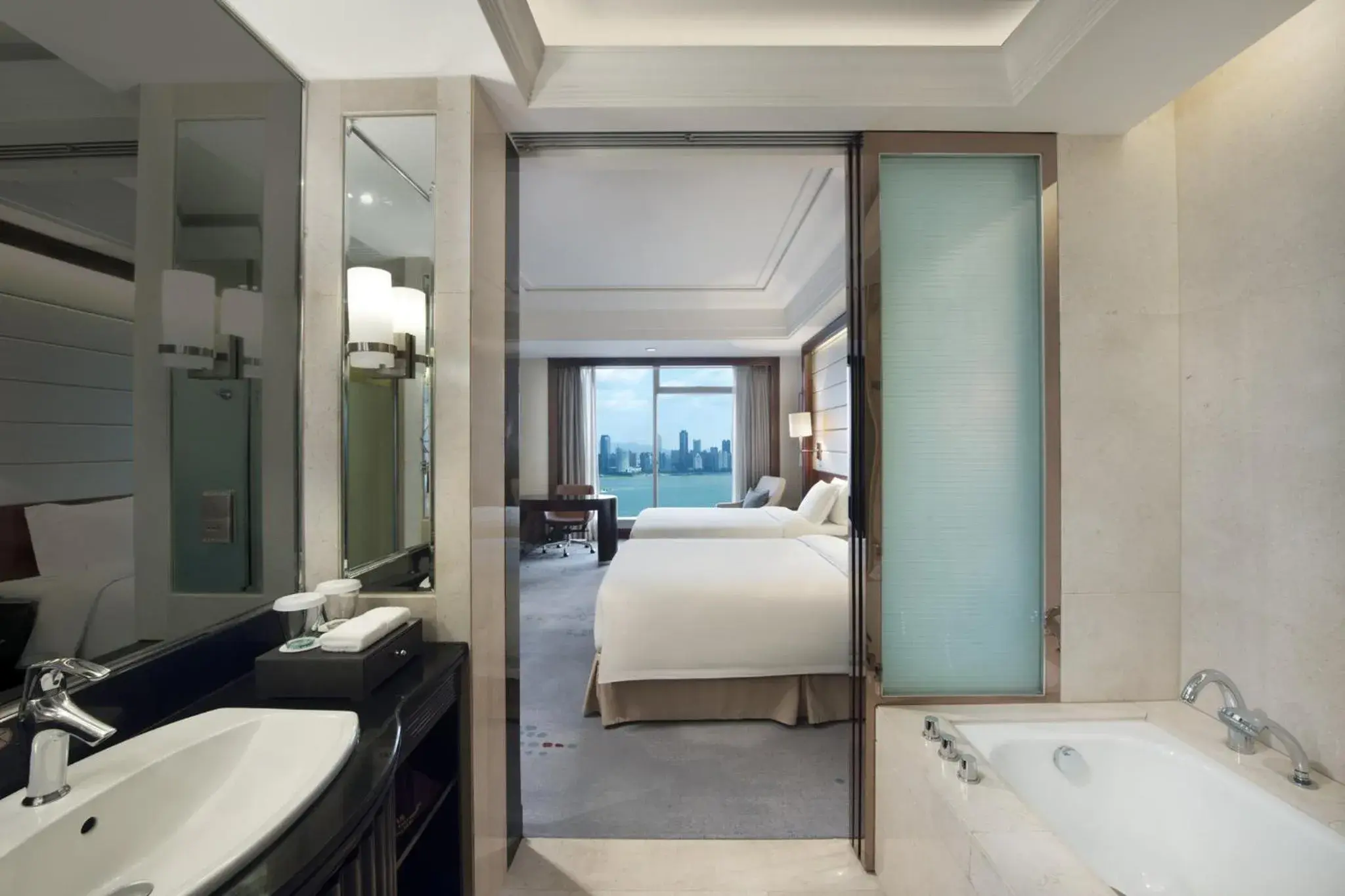 Photo of the whole room, Bathroom in Crowne Plaza Nanchang Riverside, an IHG Hotel