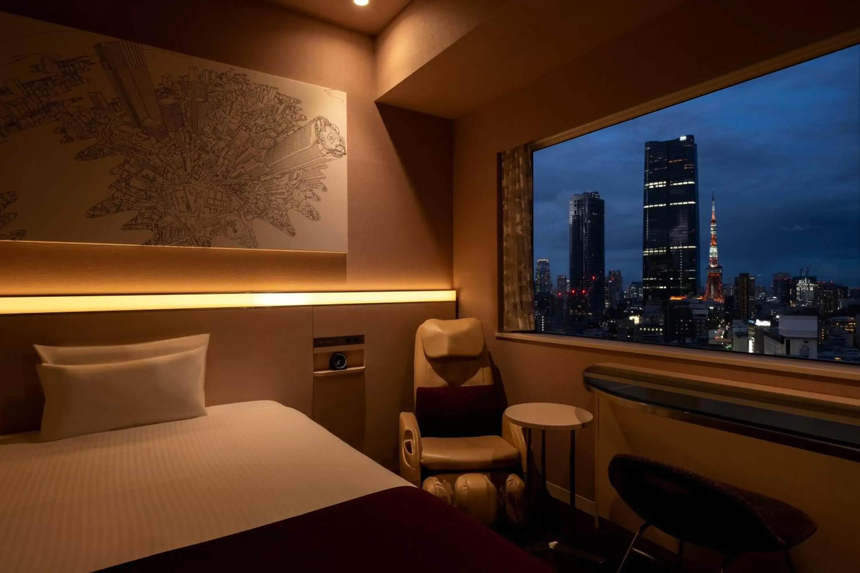 Photo of the whole room, Bed in remm Roppongi Photo of the whole room, Bed in remm Roppongi