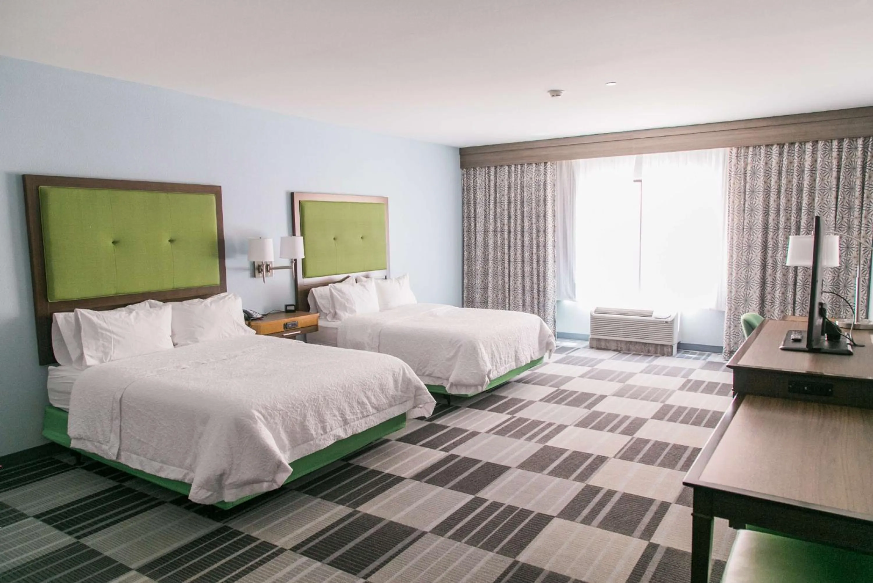 Bedroom, Bed in Hampton Inn & Suites Amarillo East